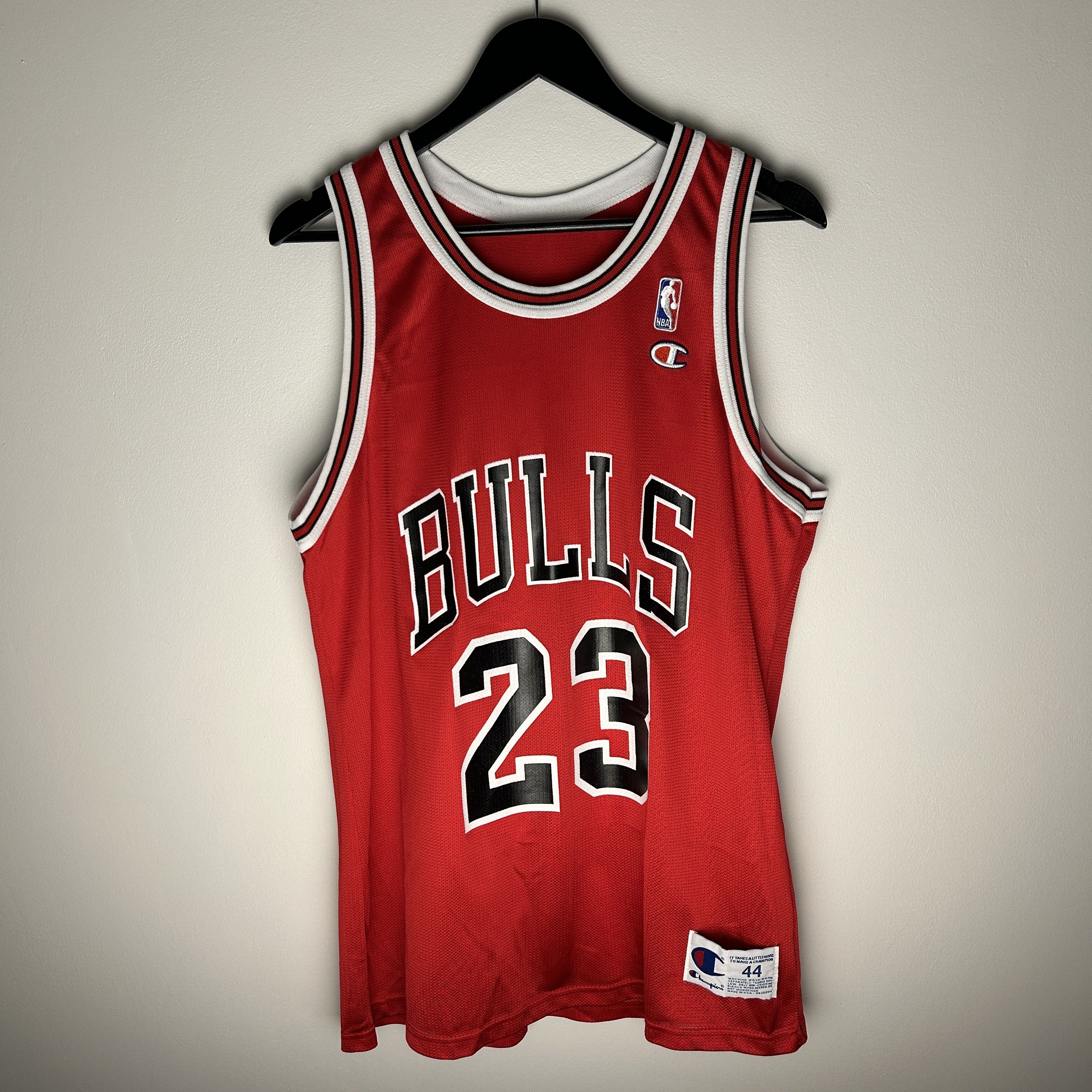 Champion Vintage Chicago Bulls Jordan 23 Champion Jersey Size US M / EU 48-50 / 2 - 1 Thumbnail