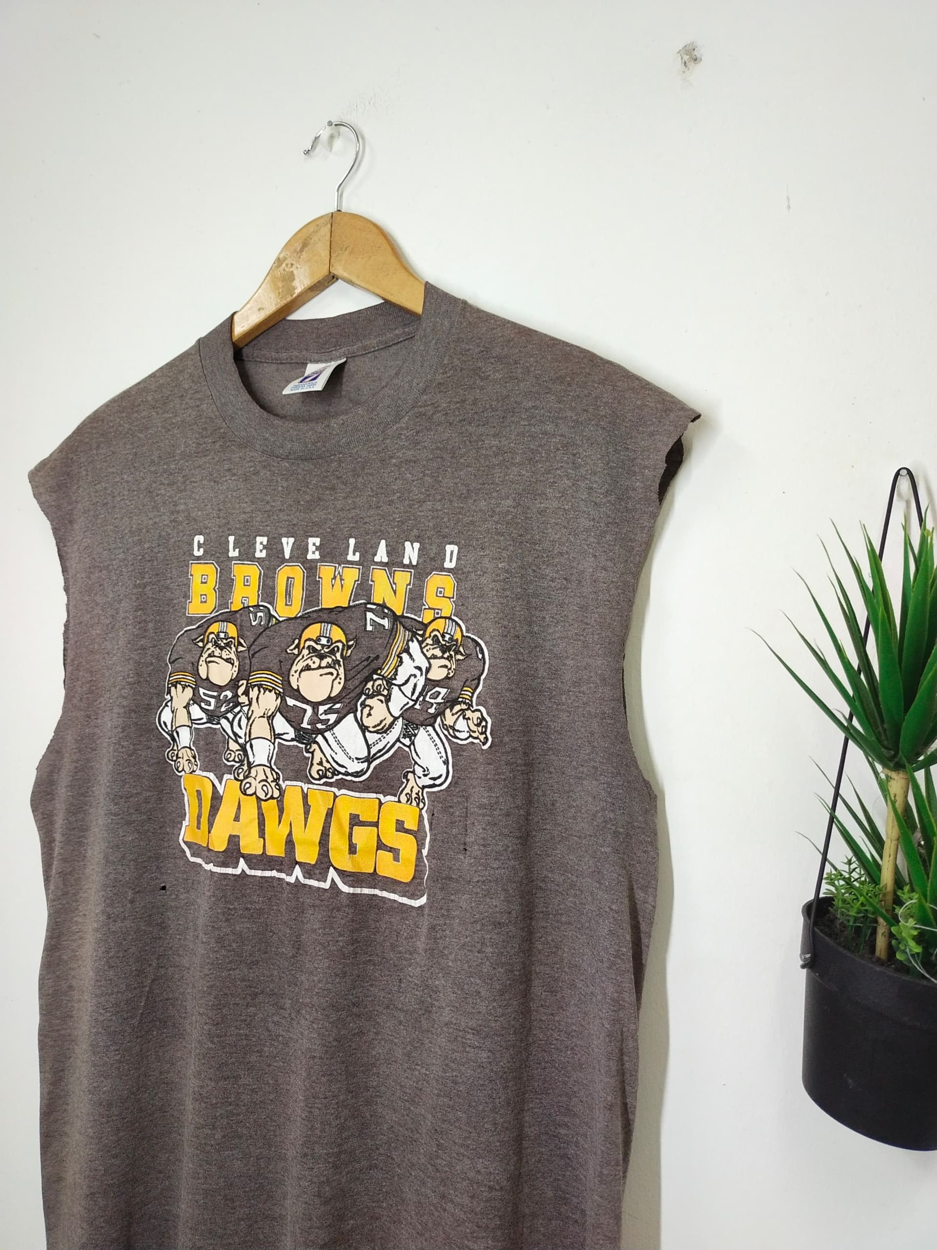 Logo 7 Vintage 90s Cleeveland Browns Dawgs Rugby sleeveless tee Size US XL / EU 56 / 4 - 2 Thumbnail