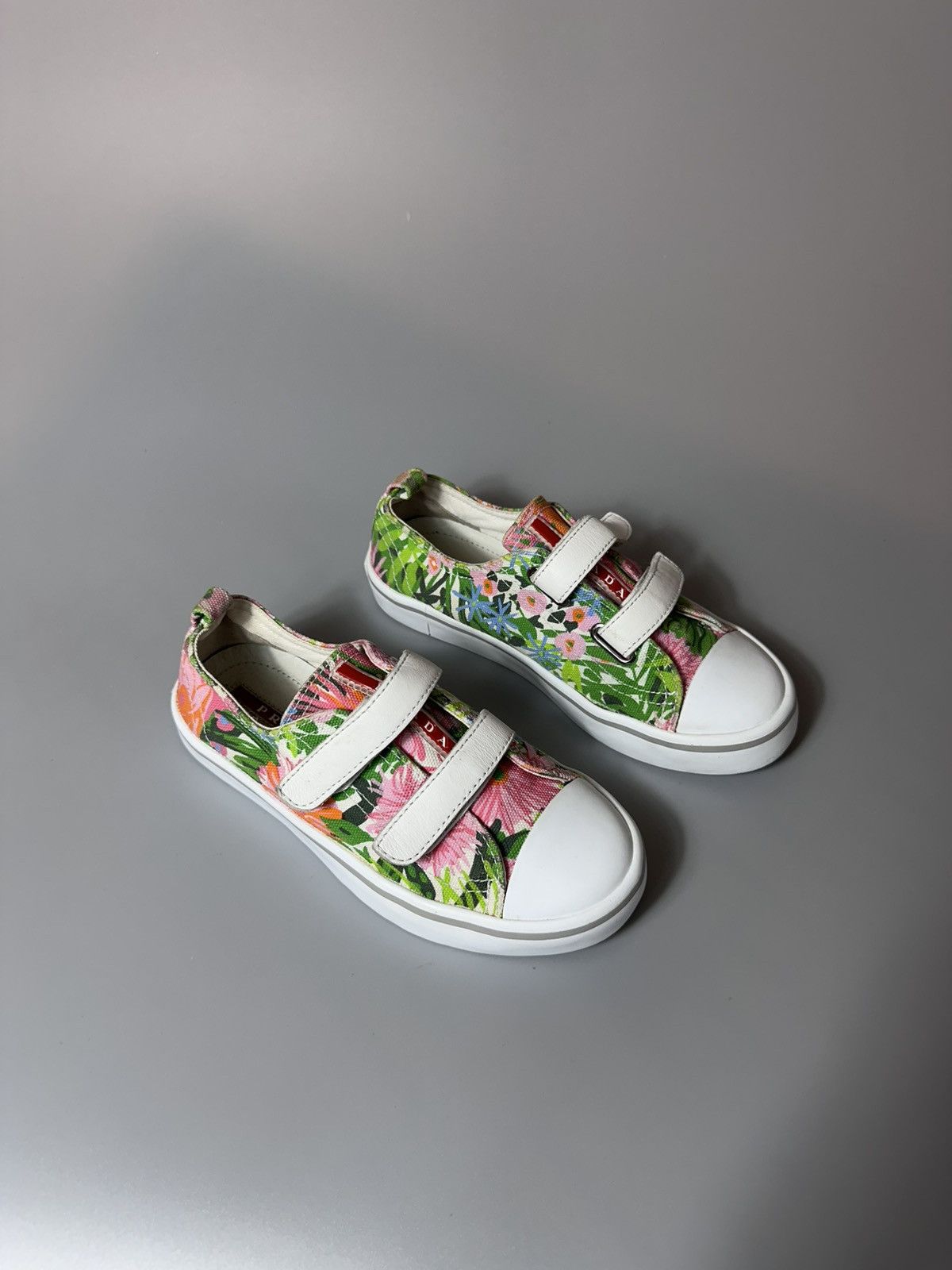 Prada Scarpe Prada Kids Low Top Cloth taglia. 32 Size US 4 / IT 34 - 2 Thumbnail