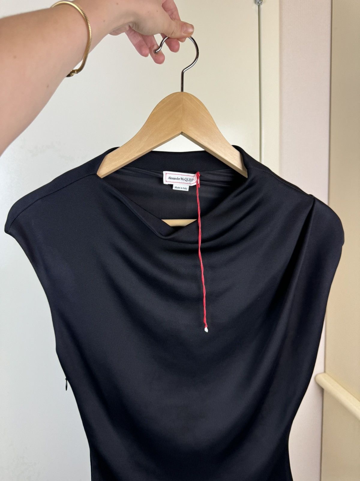 Alexander McQueen Alexander McQueen draped asymmetric sleeveless blouse top S Size S / US 4 / IT 40 - 7 Thumbnail