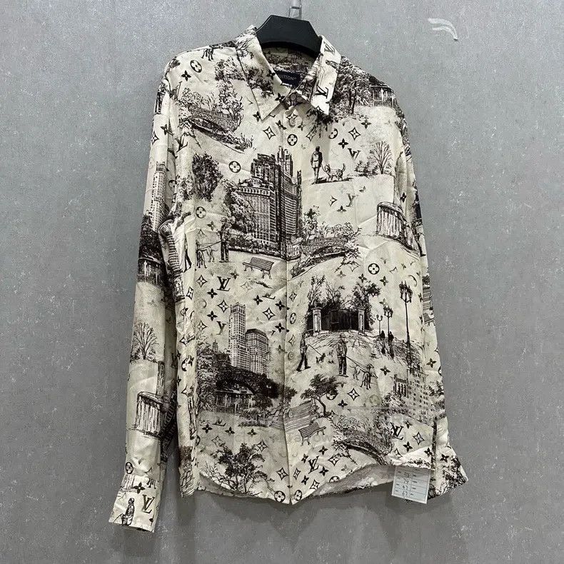 Louis Vuitton Louis Vuitton Silk city dog walking logo printed casual lo Size US L / EU 52-54 / 3 - 3 Thumbnail