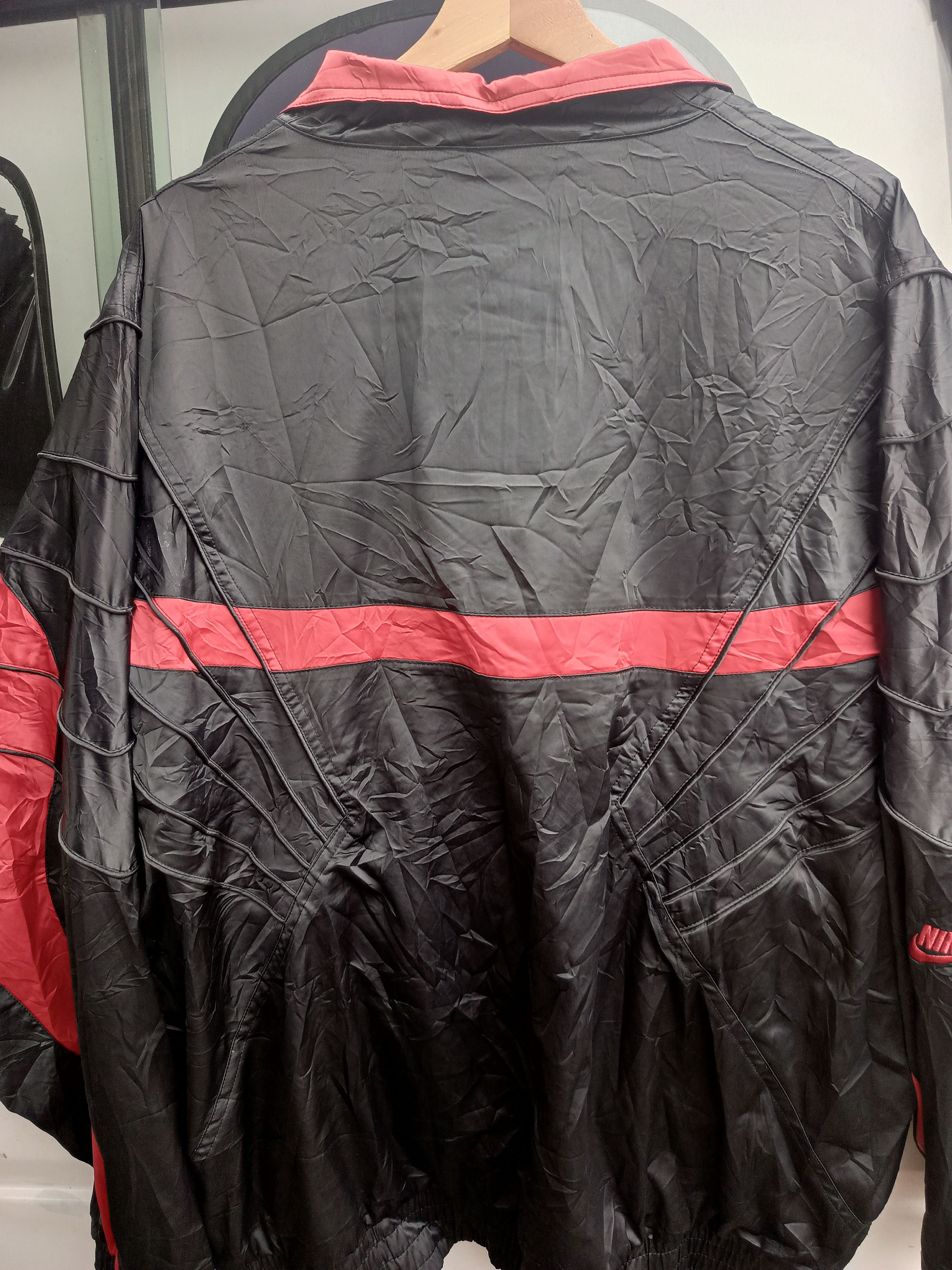 Jordan Brand Jordan Sportswear AJ 5 Satin Jacket in the "Black/Gym Red Size US XL / EU 56 / 4 - 2 Thumbnail