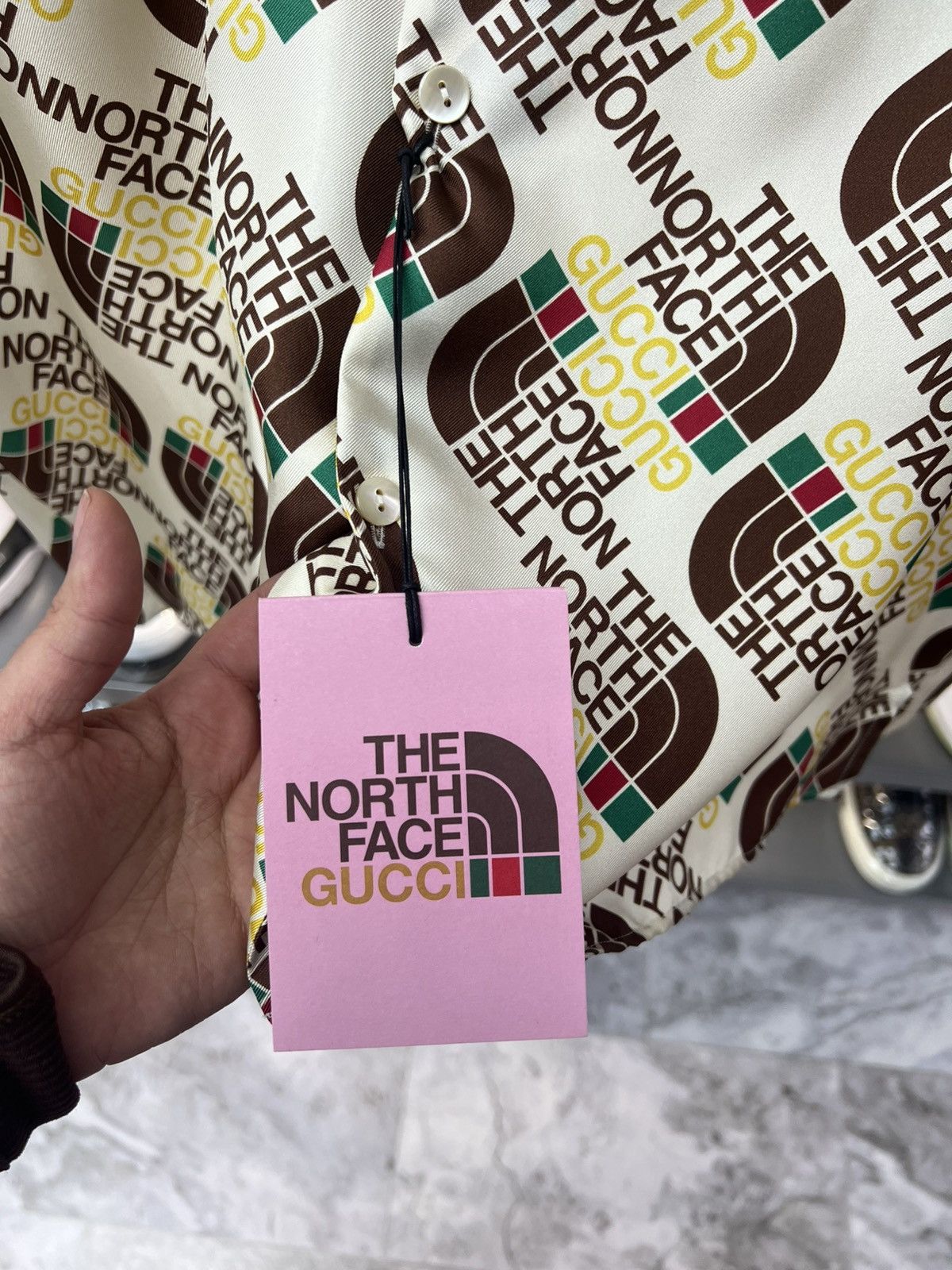 Gucci Gucci x Northface Silk Button Up Size US M / EU 48-50 / 2 - 6 Thumbnail