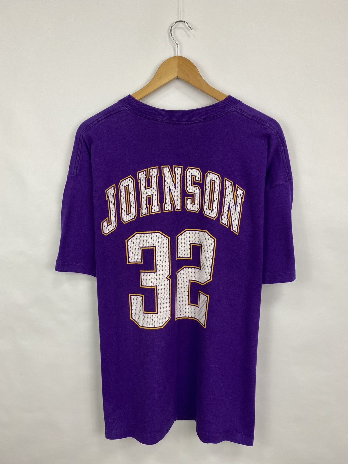 NBA × Salem Sportswear × Vintage 🇺🇸 Vintage 90s Magic Johnson Los Angeles Lakers T-Shirt Retro Size US XL / EU 56 / 4 - 10 Thumbnail