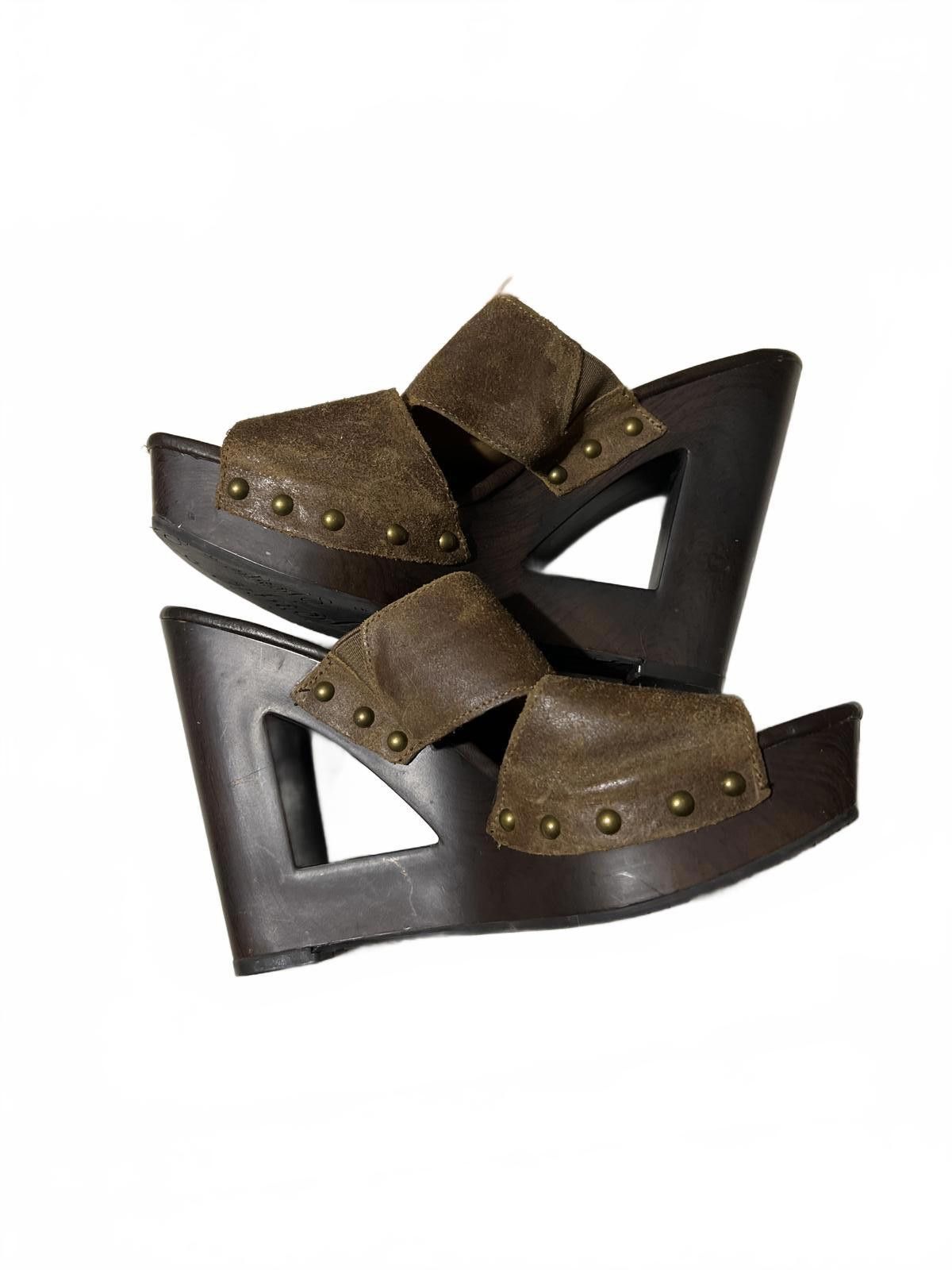 Other Fergie Brown leather Wedge Sandals Stud Accents 8.5 Size US 8.5 / IT 38.5 - 6 Thumbnail