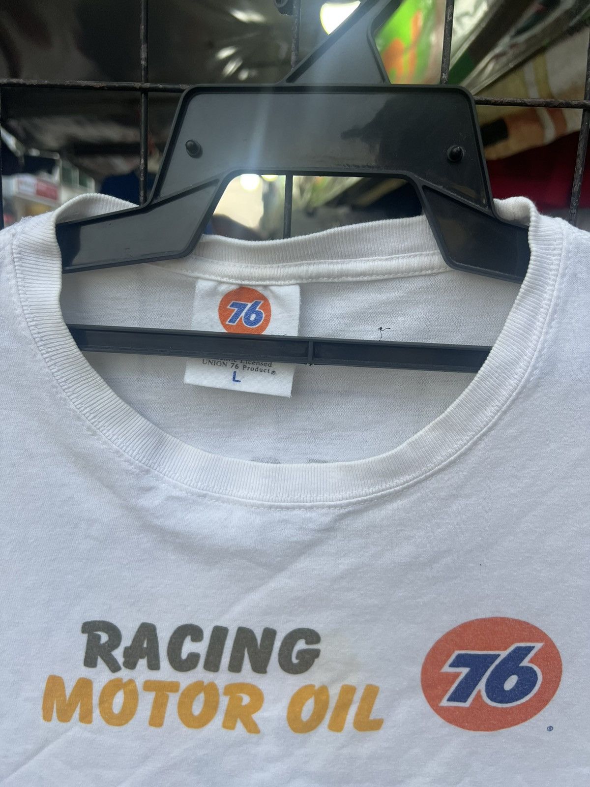 Vintage 76 lubricants racing motor oil 76 logo t shirt Size US L / EU 52-54 / 3 - 3 Thumbnail