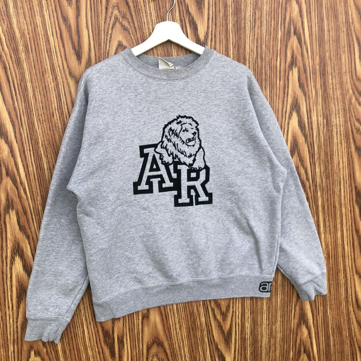 Avirex Vintage Avirex USA Sweatshirt with a lion graphic Size US M / EU 48-50 / 2 - 2 Thumbnail
