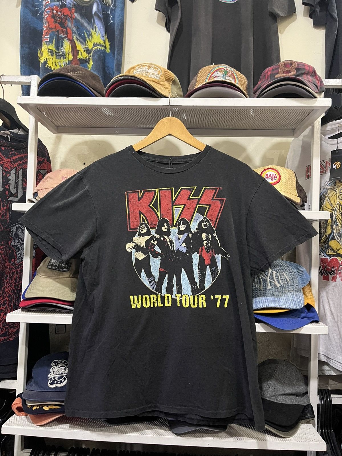 Band Tees Kiss World Tour 1977 Concert T Shirt Vintage Retro Rock Band Size US L / EU 52-54 / 3 - 1 Thumbnail