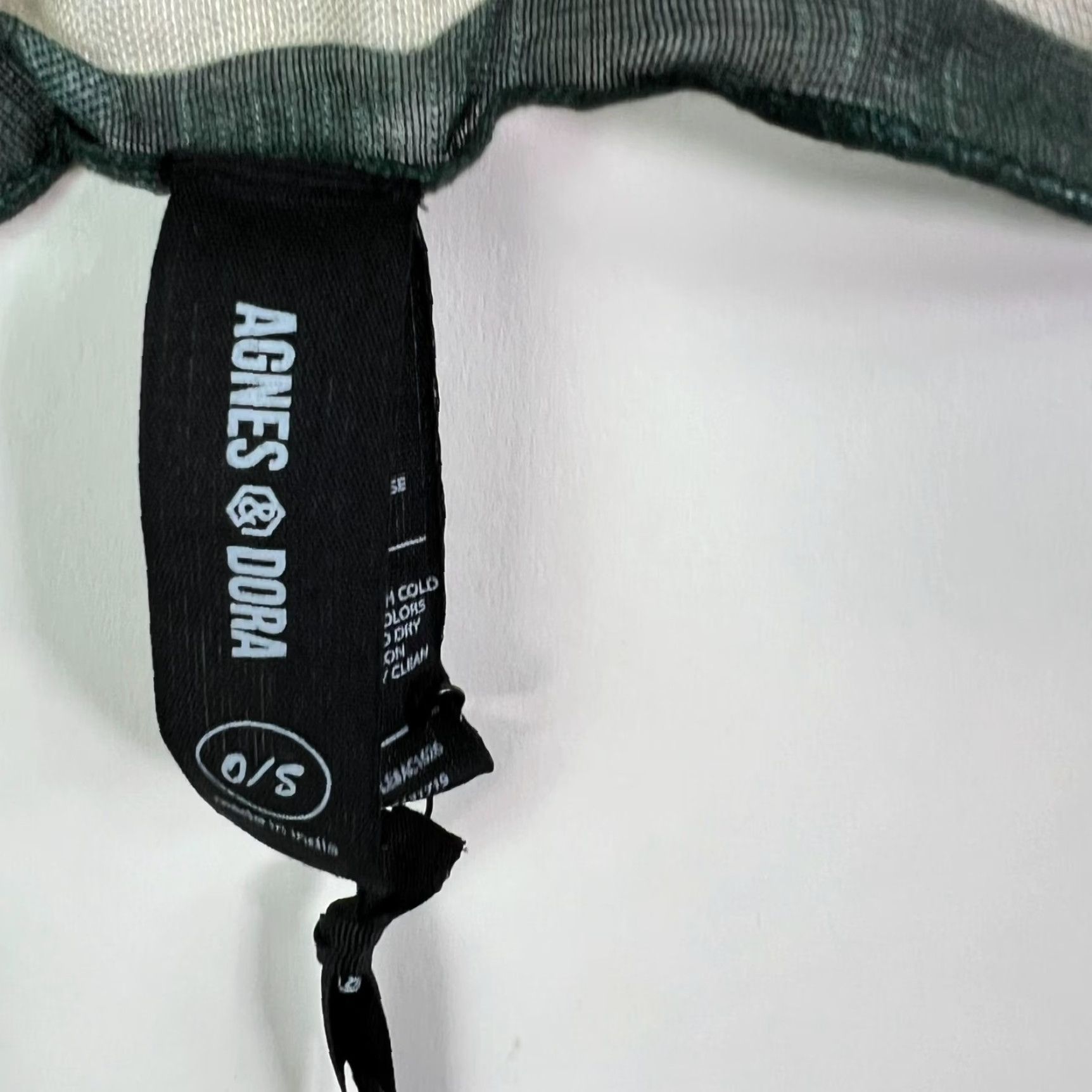 Vintage VINTAGE Agnes & Dora Women Scarf Square Neckerchief 26 Inch Green Geometric Classic 20X20 inch Size ONE SIZE - 3 Thumbnail
