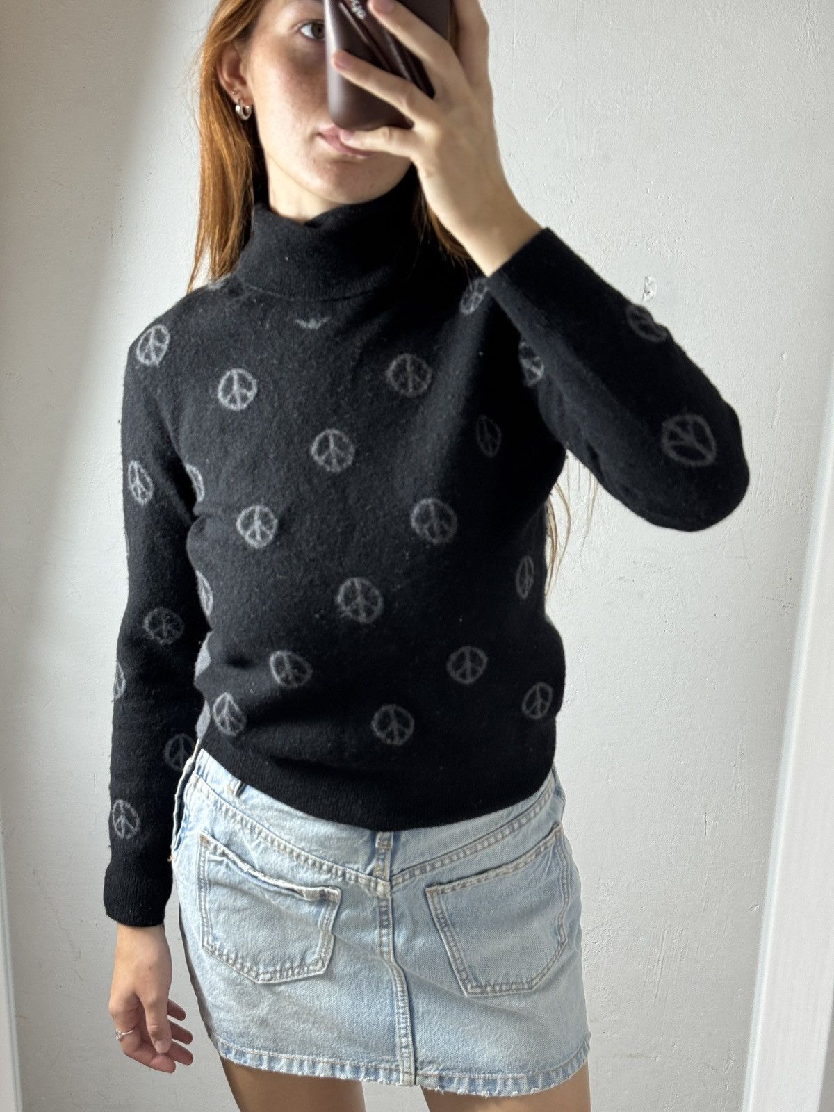 Love Moschino VINTAGE MOSCHINO 2000s PEACE PRINTED WOOL SWEATER Size S / US 4 / IT 40 - 1 Thumbnail
