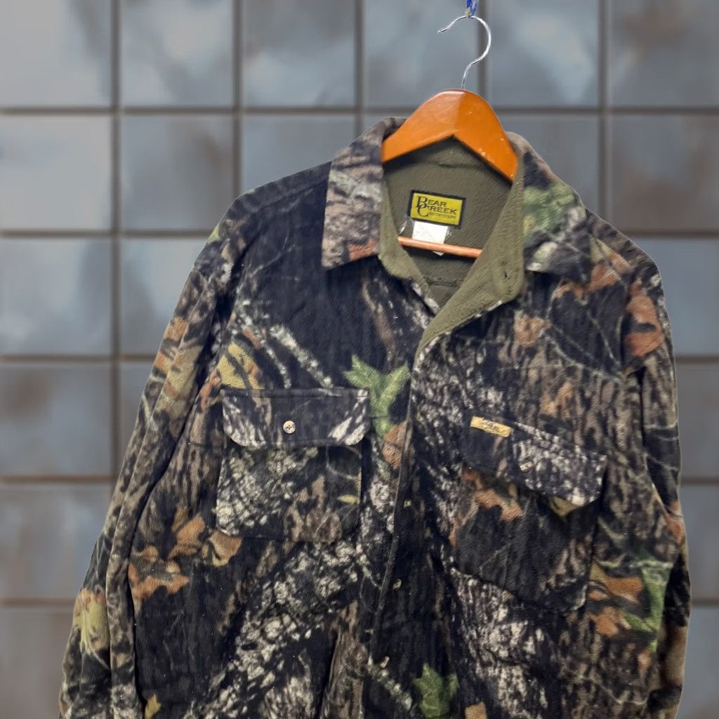 Vintage VINTAGE Real Tree Camo Fleece Button Up Sweater L Mens Green 90s Hunting Christmas Not Specified Size US L / EU 52-54 / 3 - 1 Thumbnail