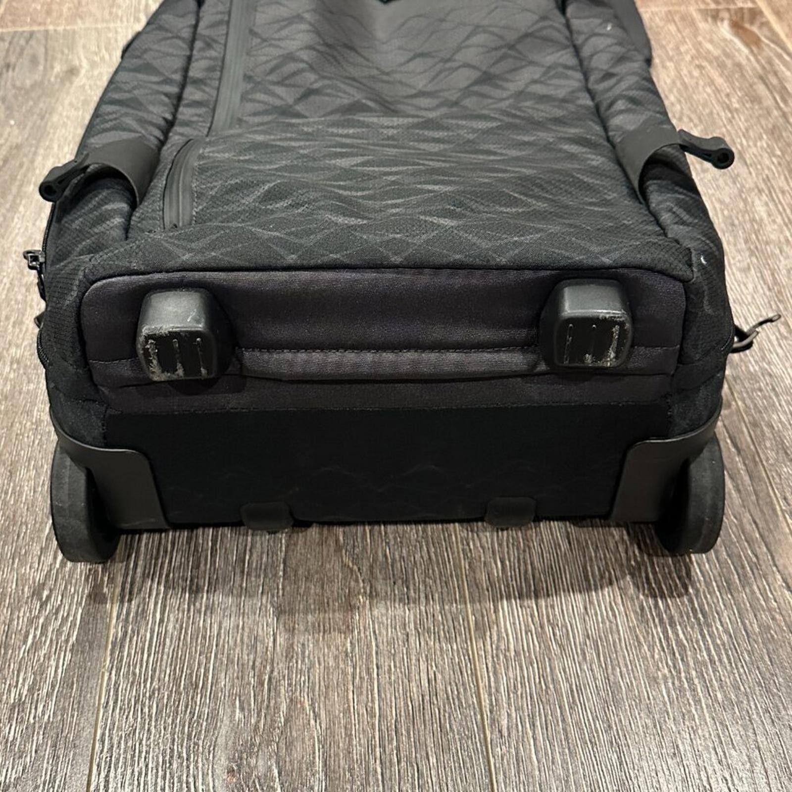 Victorinox Victorinox Rolling Suitcase – Hard to Find – Retails $500 Size ONE SIZE - 3 Thumbnail