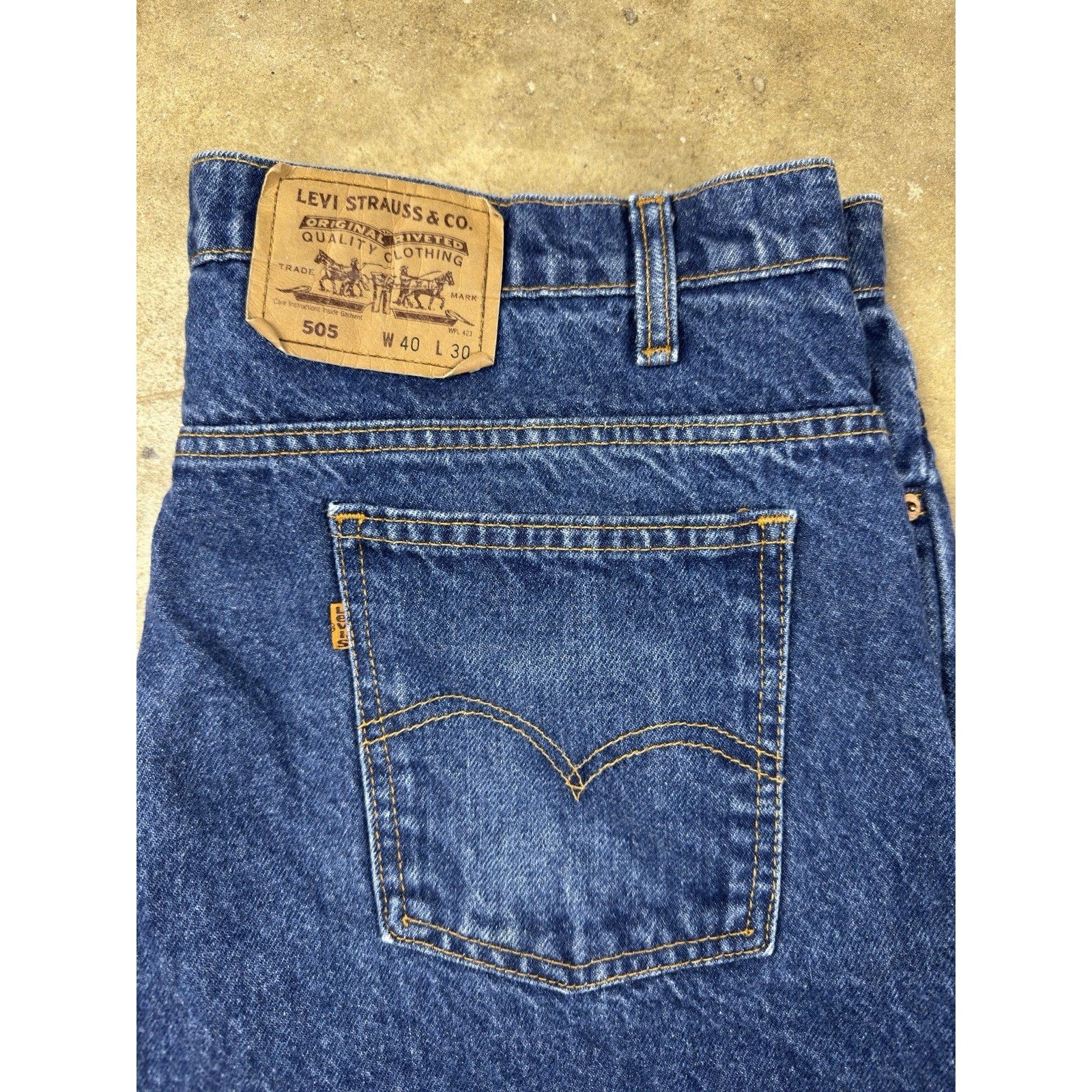 Levi's VTG Levi’s 505 Jeans Men’s 38x27.25 Straight Leg Med Wash Size US 38 / EU 54 - 6 Thumbnail