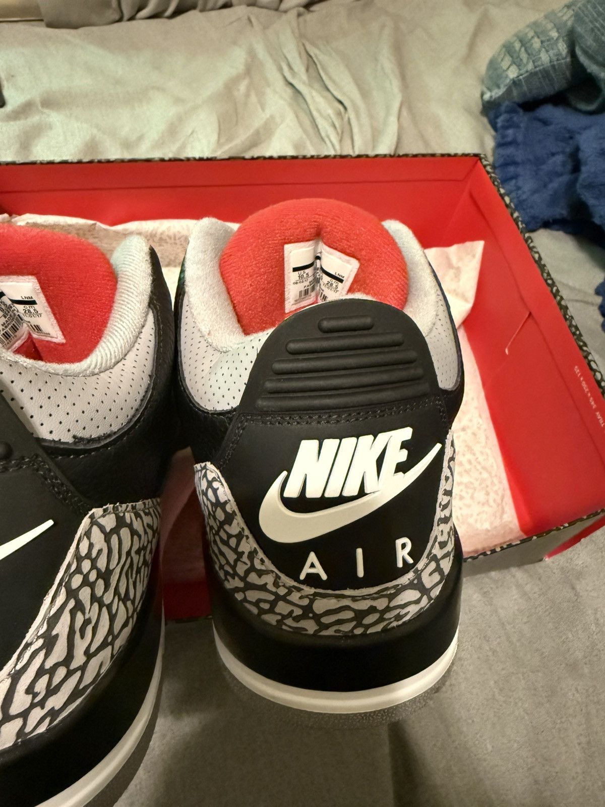 Jordan Brand × Nike Air Jordan 3 Black Cement 2018 Size US 10.5 / EU 43-44 - 14 Thumbnail