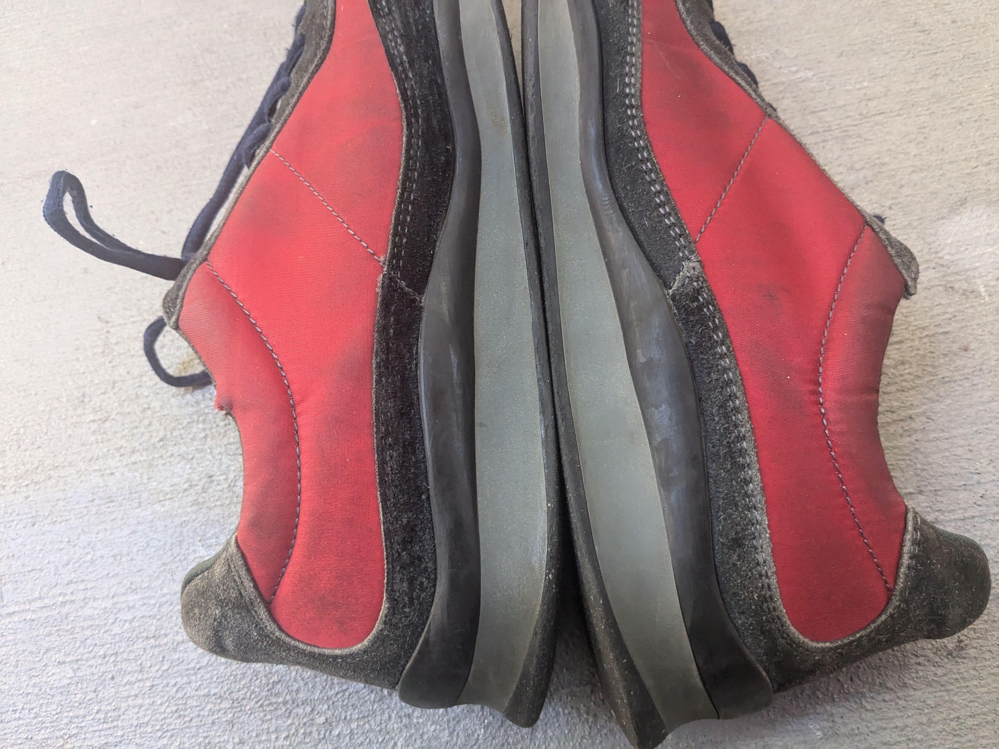 Prada Prada Sneakers Red Navy Blue Suede 10 Low Tops Y2K Red Size US 10 / EU 43 - 11 Thumbnail