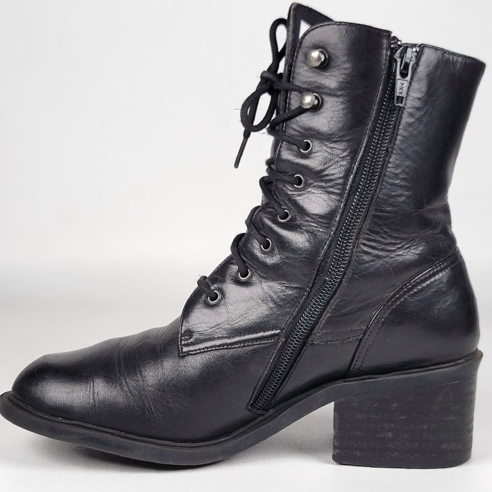 Madewell VINTAGE Madewell Partners Lace Up Granny Black Leather Riding Boots Womens Size 6.5 Size US 7 / IT 37 - 4 Thumbnail