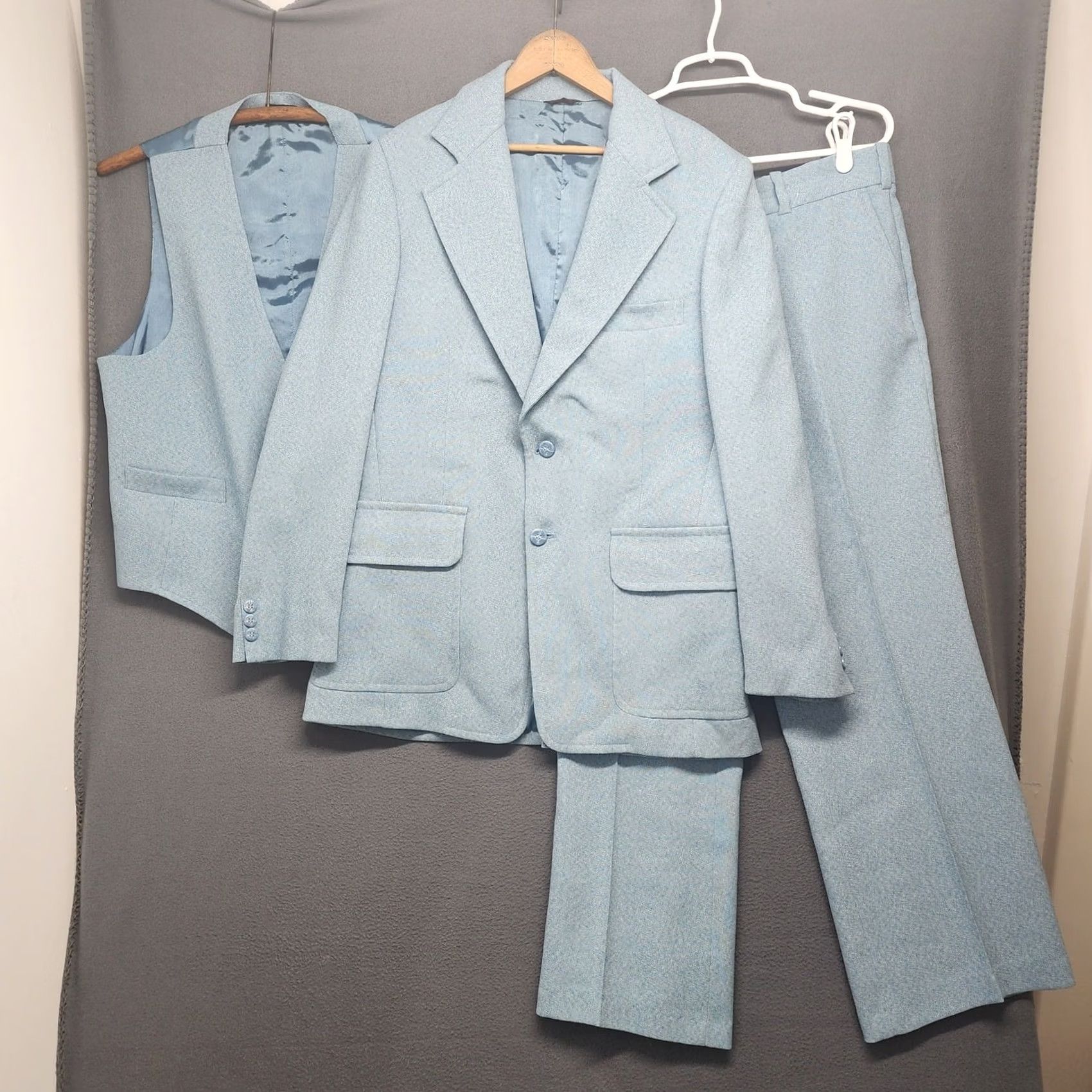 Vintage VINTAGE Swordsman 3 Piece Suit Mens 40R Blue Jacket Vest Pants 34x27 Mens Size 40R - 2 Thumbnail