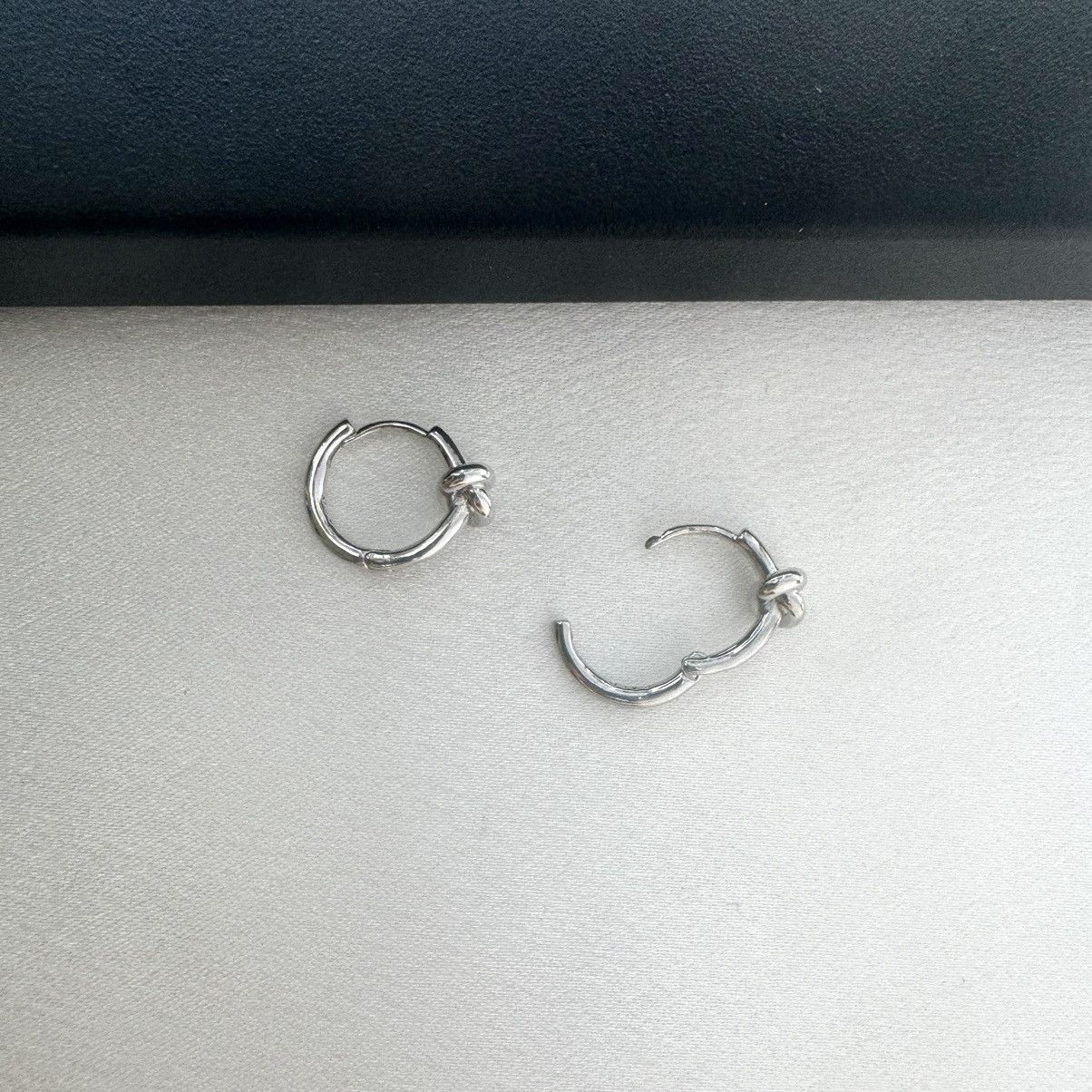 Other Knot Small Hoop Earrings for Men Women Unisex Style Size ONE SIZE - 3 Thumbnail