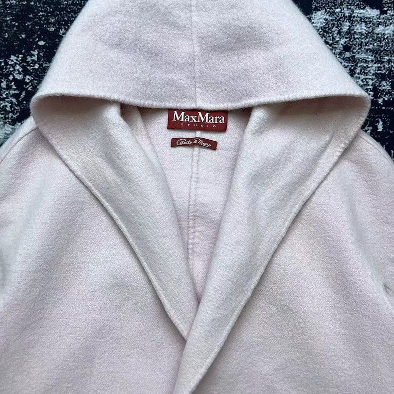 Max Mara Max Mara Pink wool cropped coat Size M / US 6-8 / IT 42-44 - 2 Thumbnail