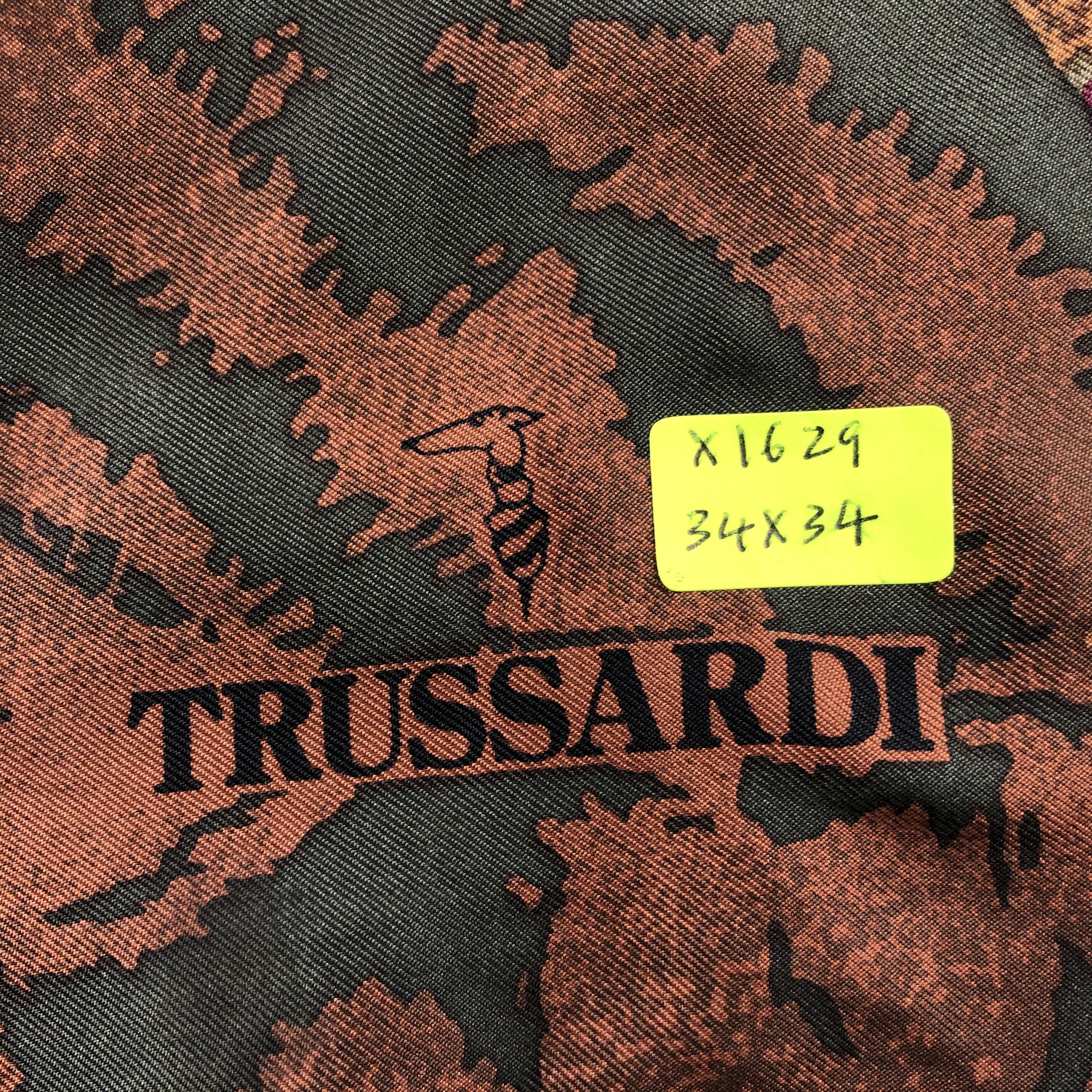 Trussardi Vintage Trussardi Silk Scarf Size ONE SIZE - 8 Thumbnail