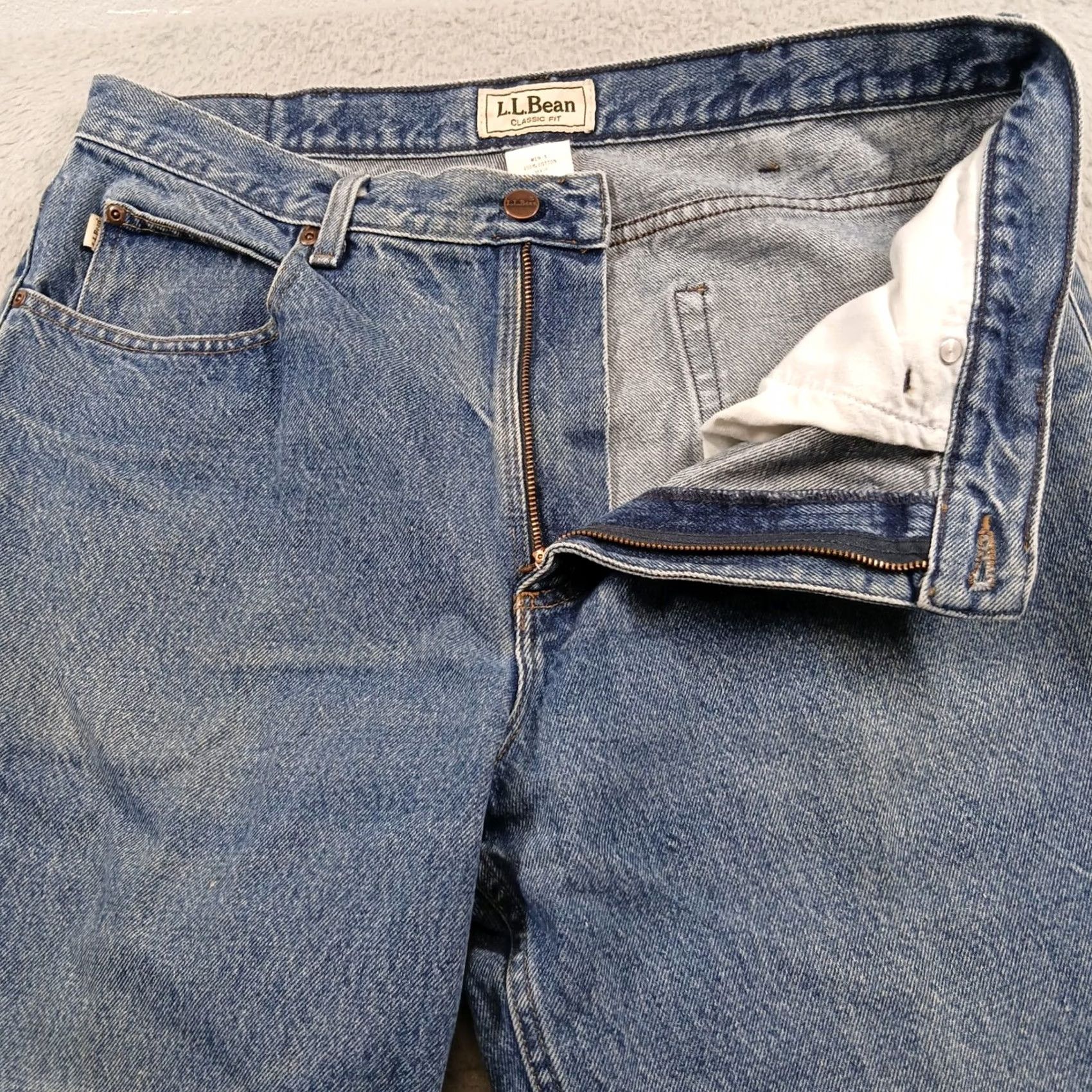 Vintage L.L.Bean Jeans Men Classic Fit Straight Leg 36x36 Blue Denim 100% Cotton Button Zip 5-Pocket Vintage? No (adjusted) Size US 36 / EU 52 - 7 Thumbnail