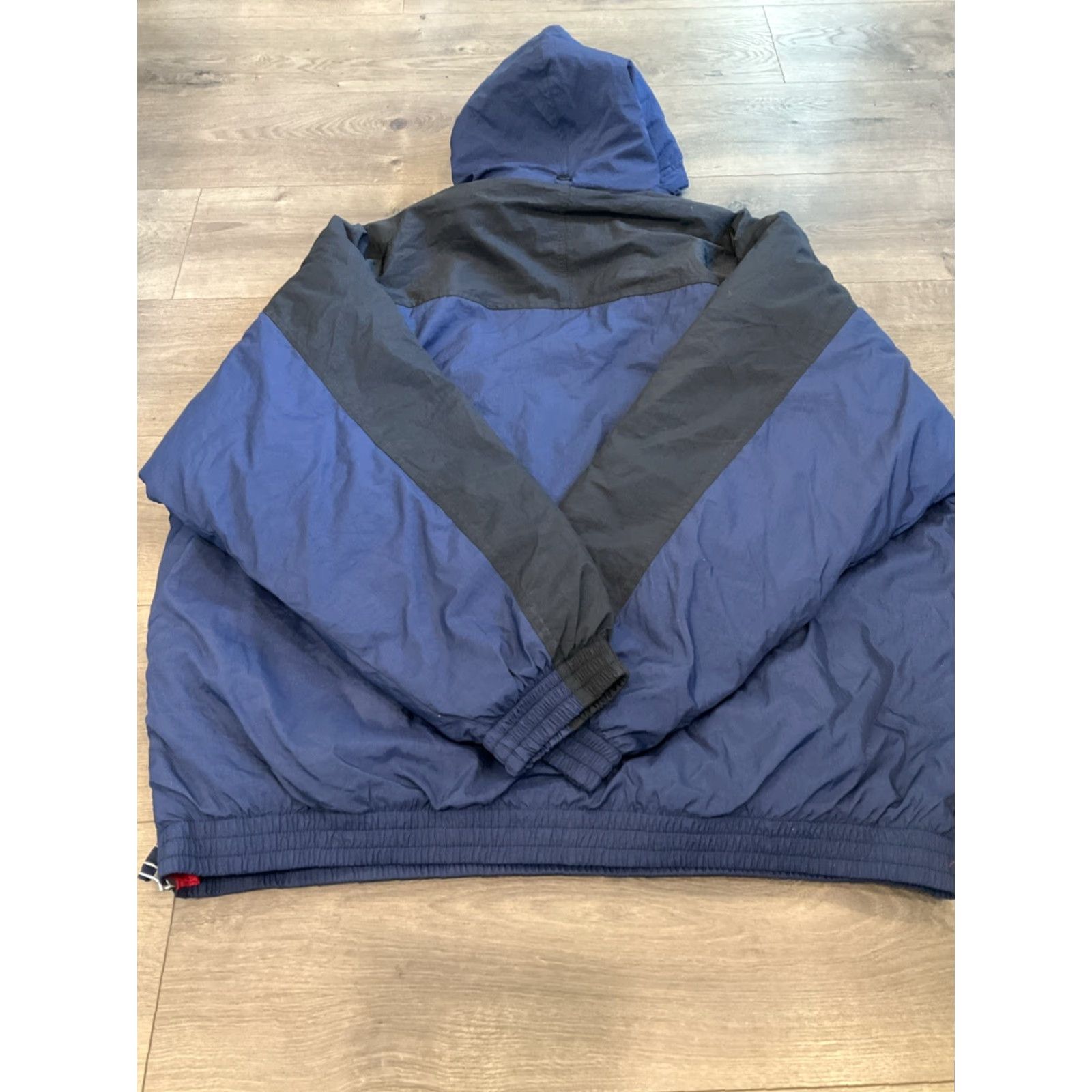 Nike VINTAGE Nike Puffer Jacket Quarter Zip Navy Blue Black Men’s Size Large Jacket Size US L / EU 52-54 / 3 - 6 Thumbnail