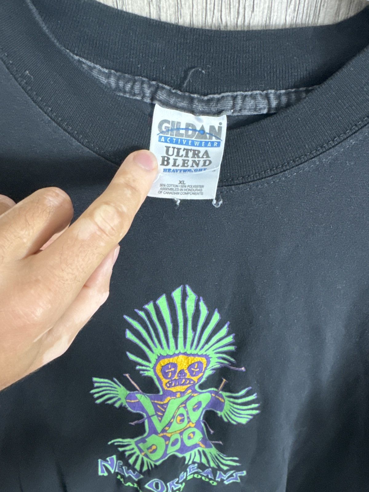 Vintage Vintage 2000 Mardi Gras Voodoo tshirt Size US XL / EU 56 / 4 - 3 Thumbnail