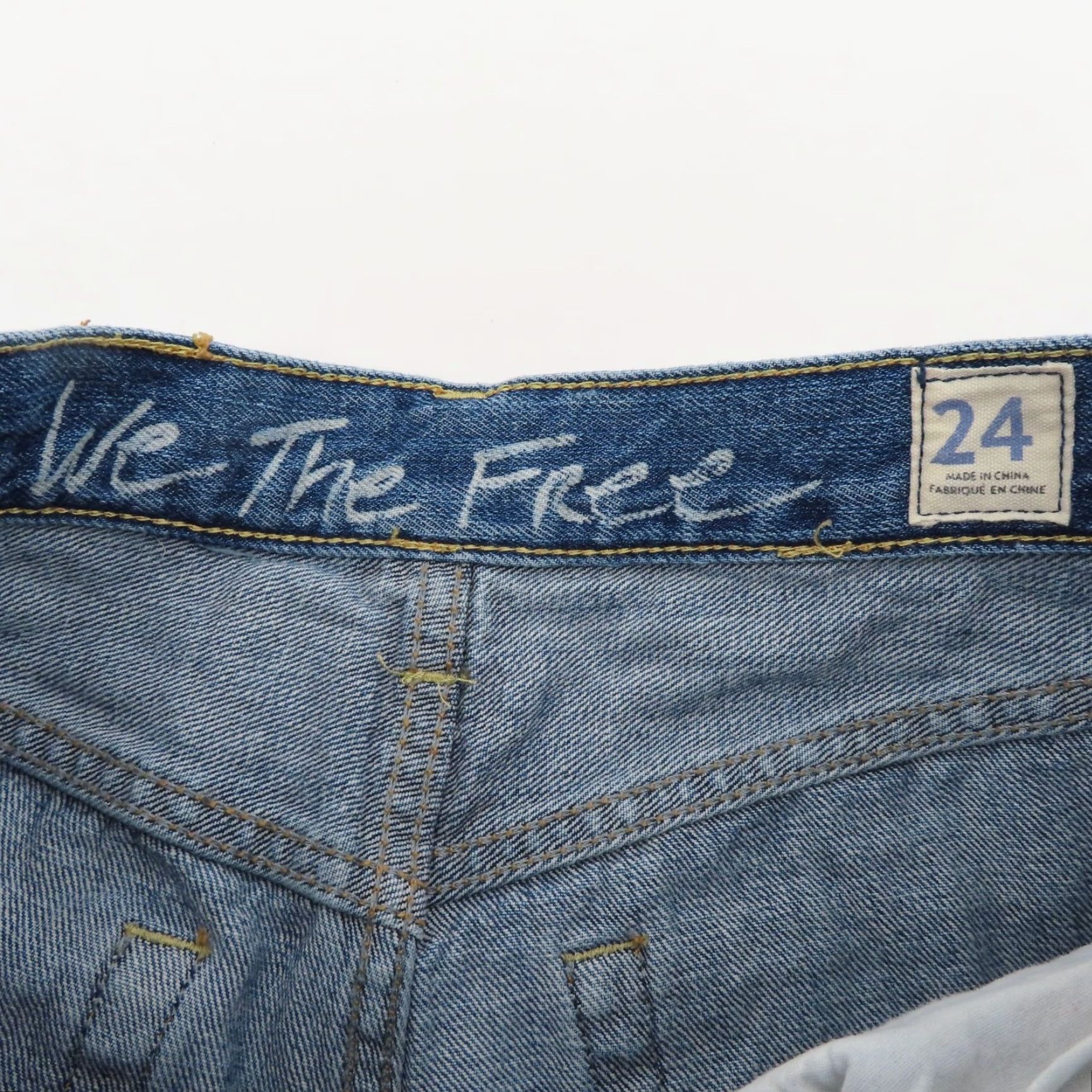 Free People Free People We The Free Women 24 Distressed Raw Hem Blue Denim Short Button Fly Shorts Regular Bohemian Casual Vintage? No Size 42" / US 20 - 7 Thumbnail