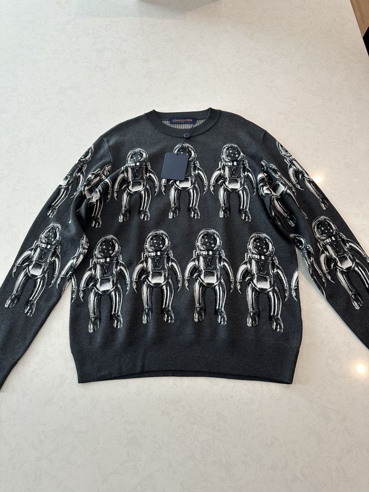 Louis Vuitton Louis Vuitton Astronaut Knit Sweater Size US XL / EU 56 / 4 - 1 Thumbnail
