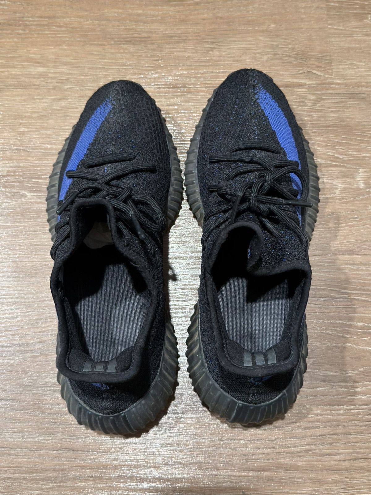 Adidas Adidas Yeezy Boost 350 V2 Low Dazzling Blue Size US 10 / EU 43 - 12 Thumbnail