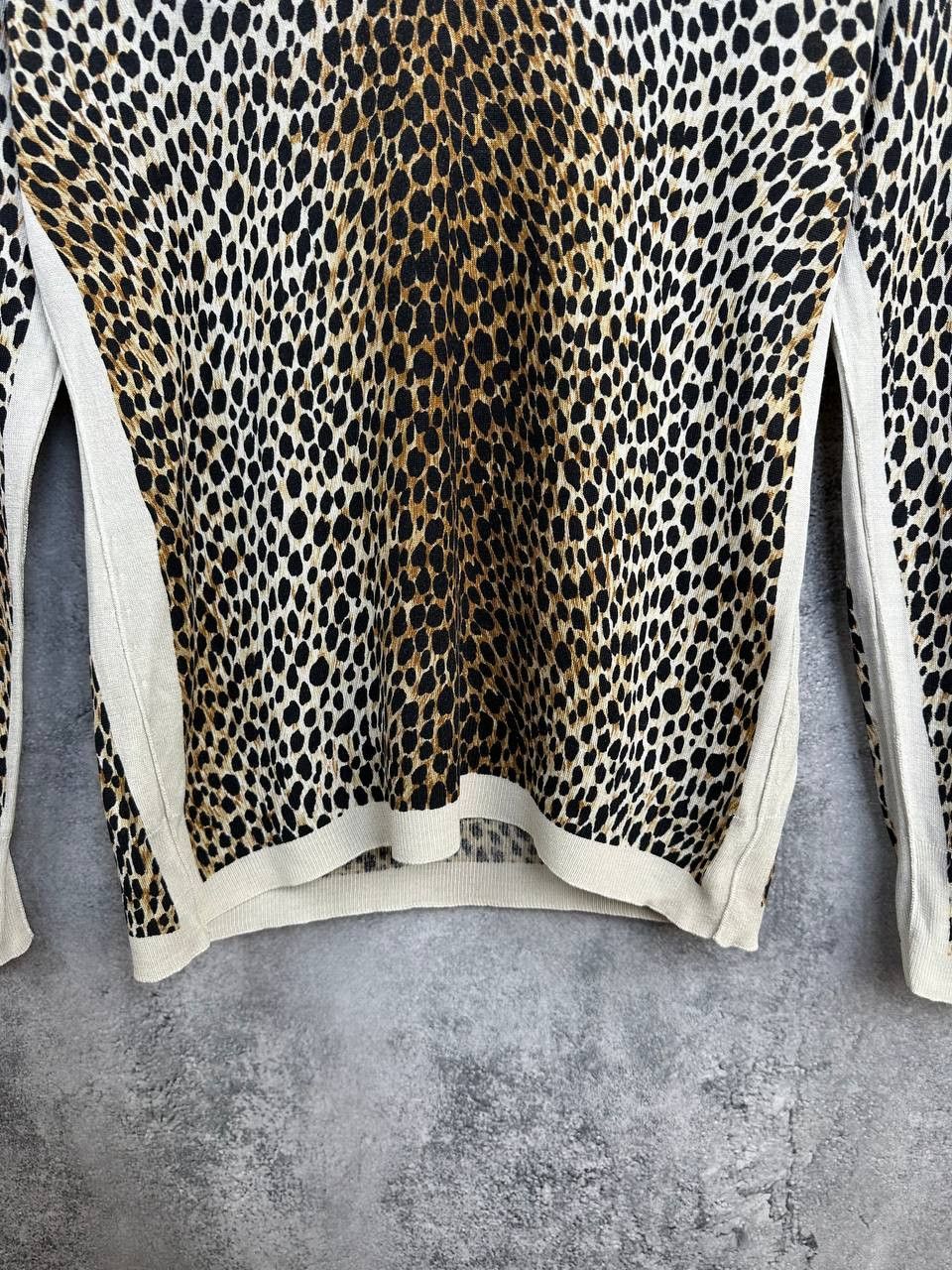 Dolce & Gabbana Dolce & Gabbana Y2k Leopard Top V-Neck Silk Sweater 2000s LS Size S / US 4 / IT 40 - 7 Thumbnail