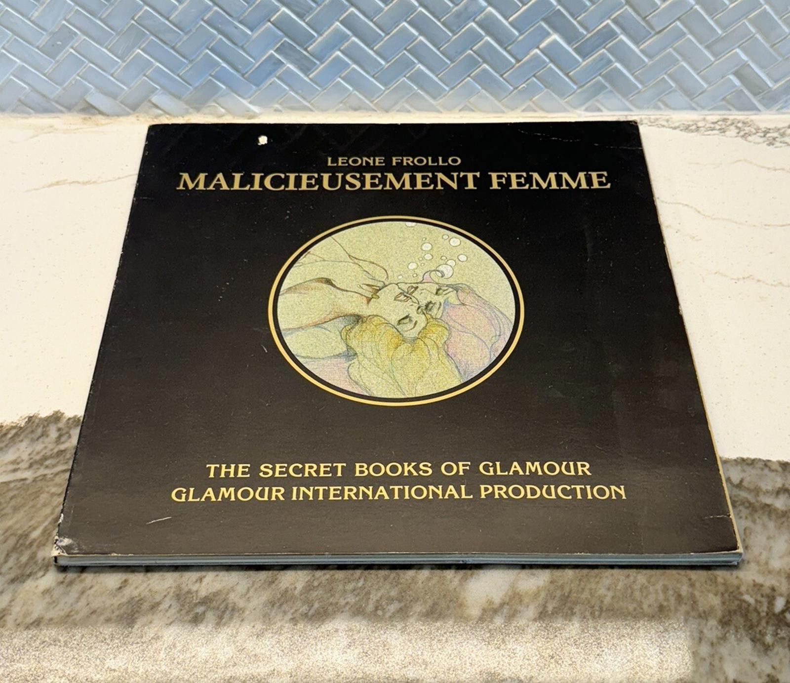 Designer Leone Frollo Malicieusement Femme secret books of glamour Size ONE SIZE - 1 Thumbnail
