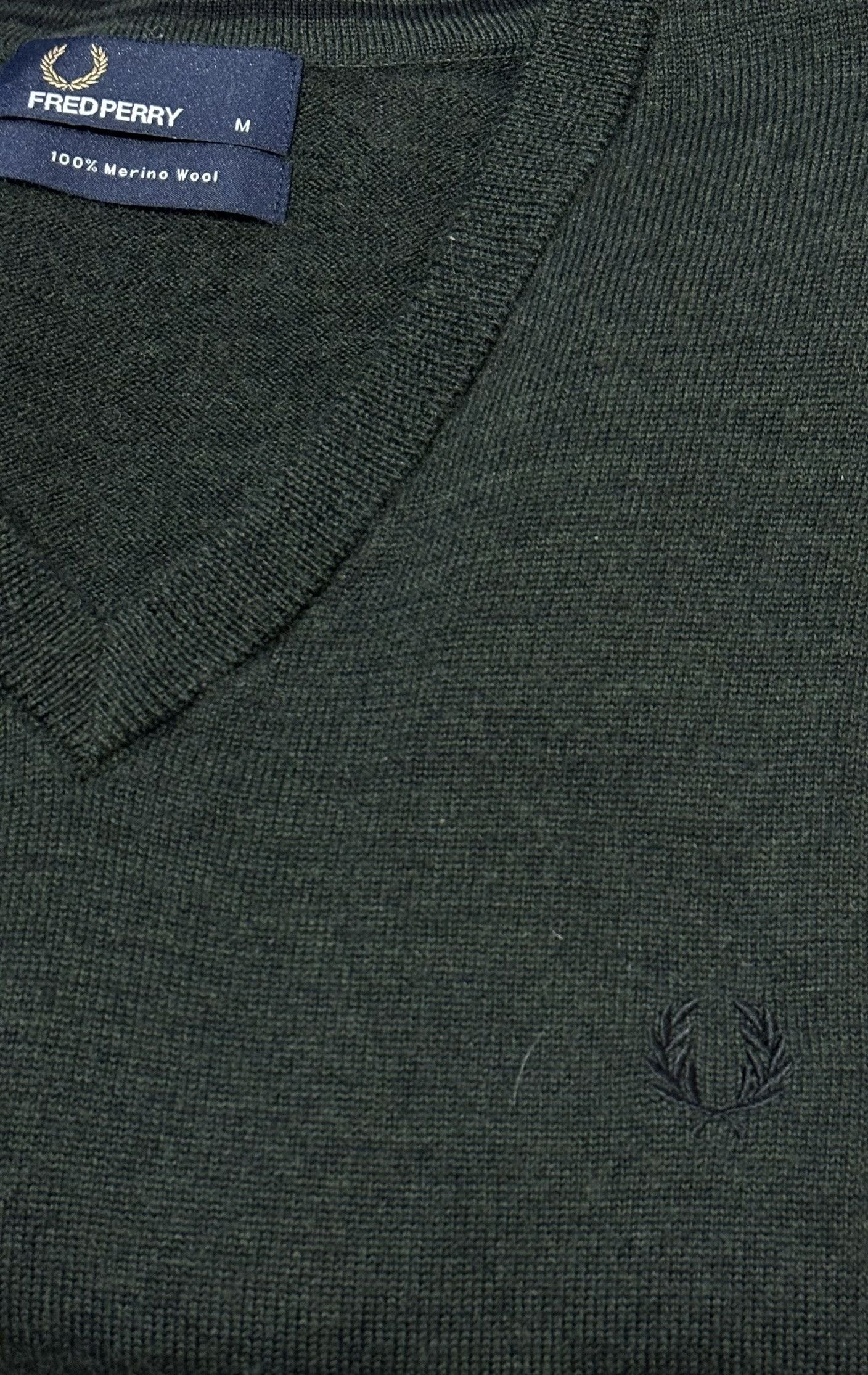 Fred Perry Fred Perry V-neck sweater 100% Wool size M Size US M / EU 48-50 / 2 - 9 Thumbnail