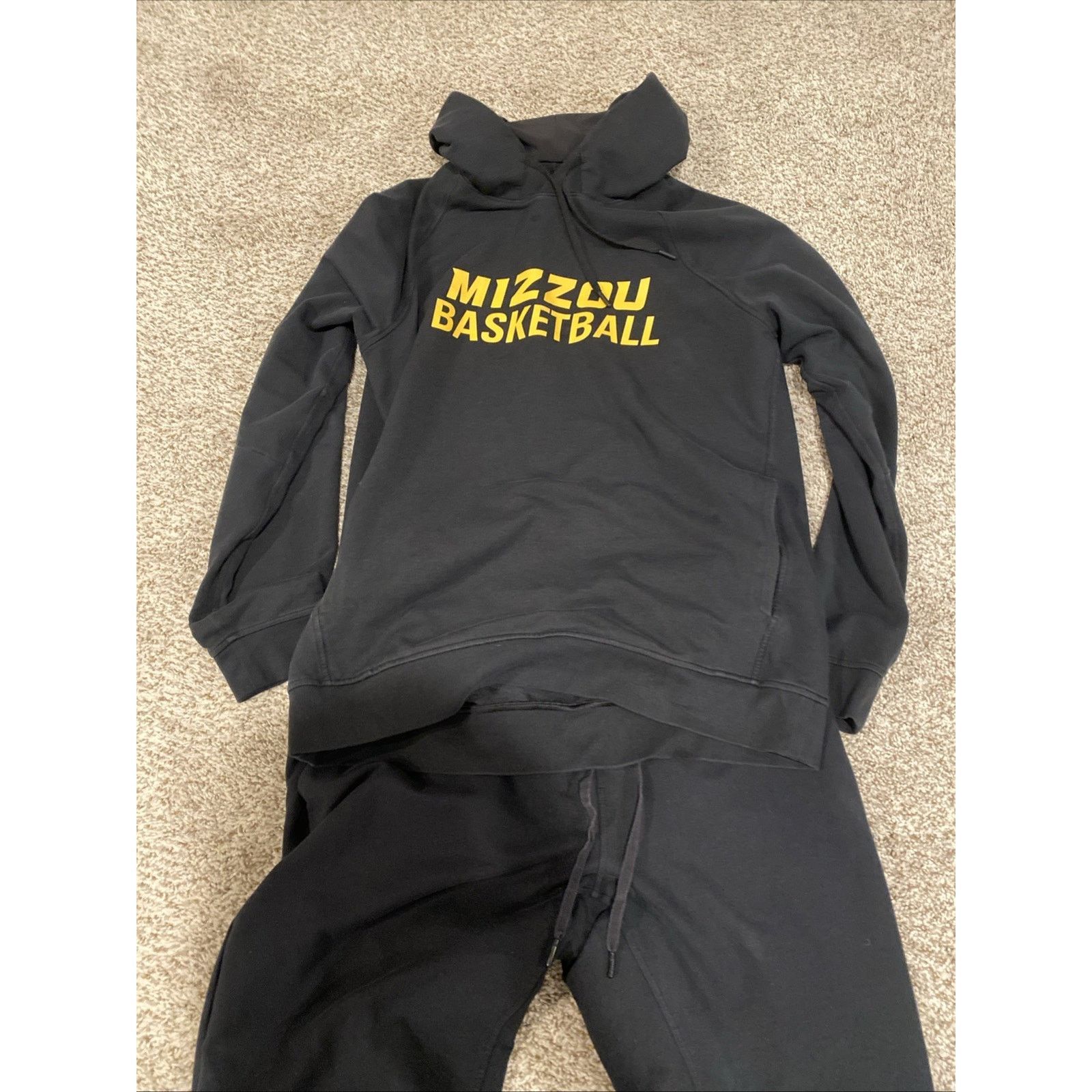 Lululemon Mizzou Basketball Lululemon Sweatsuit - Size Large Size US L / EU 52-54 / 3 - 1 Thumbnail