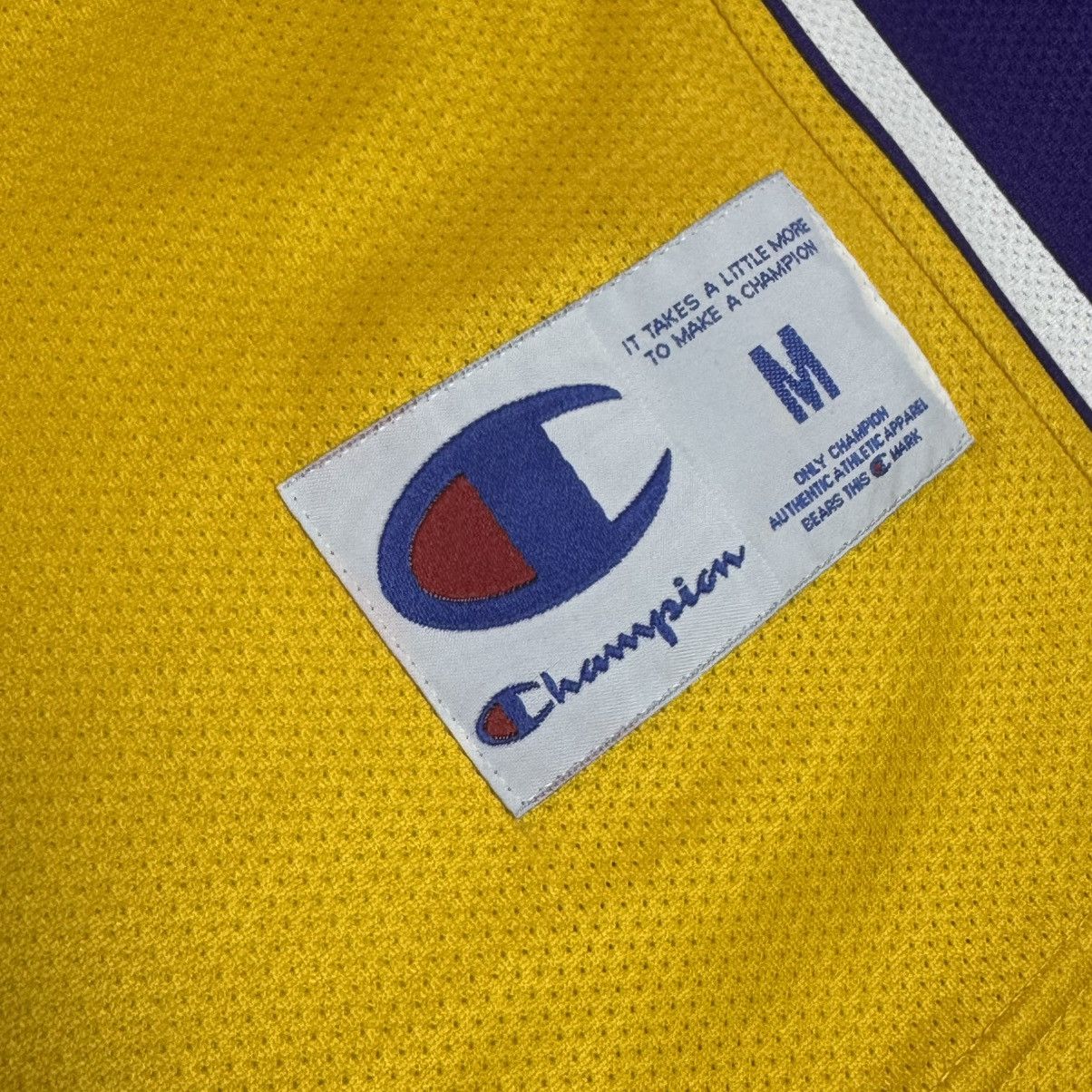 Champion × NBA × Vintage Kobe Bryant #24 Los Angeles Lakers Champion Jersey Size M Size US M / EU 48-50 / 2 - 7 Thumbnail