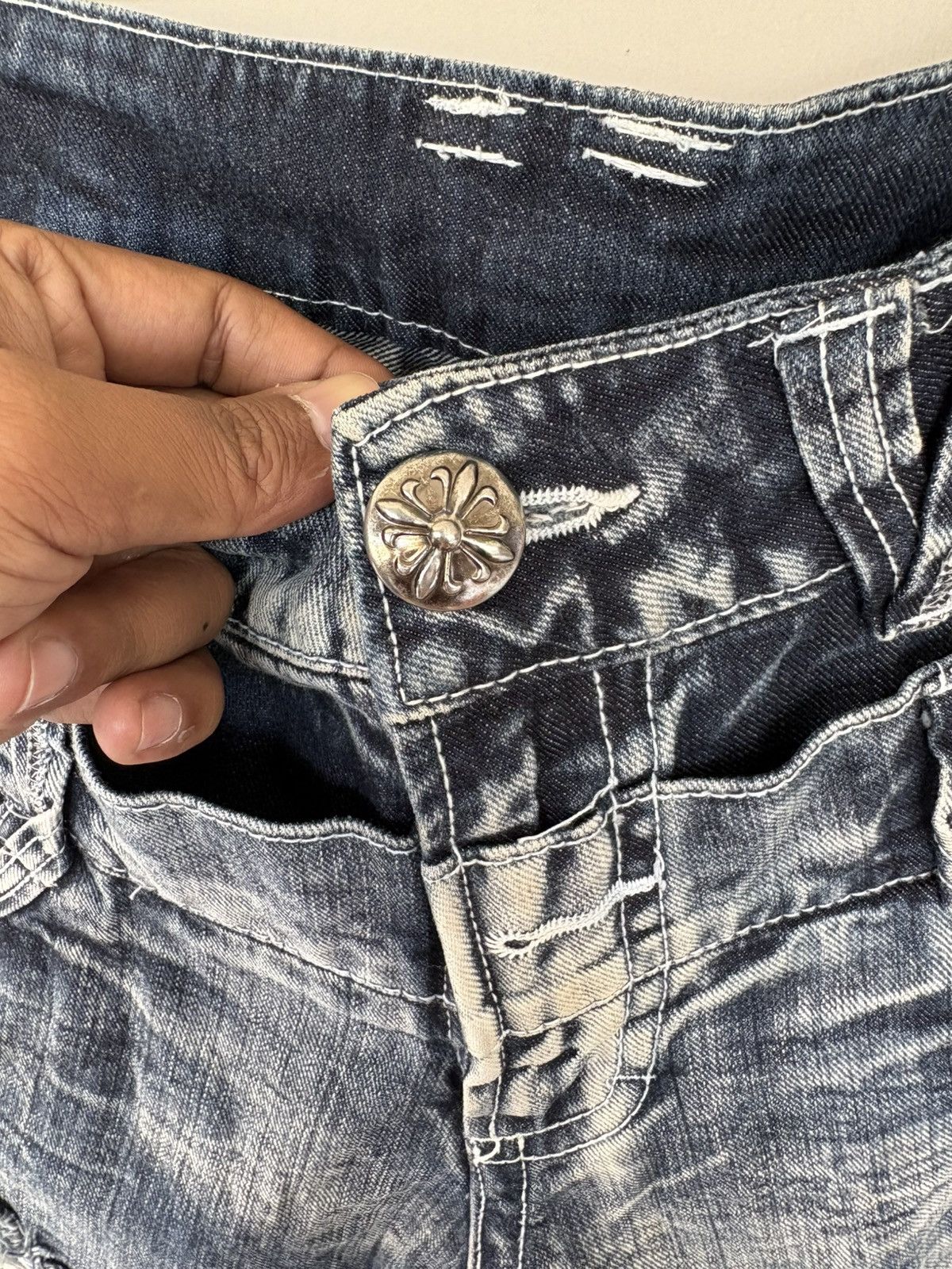 Japanese Brand Floral Cross Streetwear Double Waist Distressed Denim Size US 34 / EU 50 - 12 Thumbnail