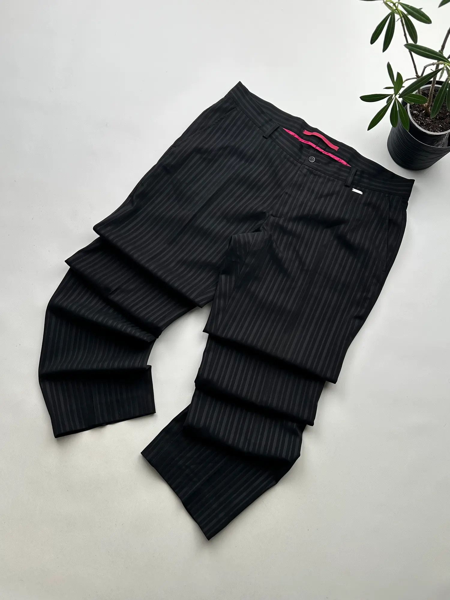 image of Cashmere Wool x Gianni Versace Versace Vintage Stripped Wool Pants in Black, Men's (Size 38)