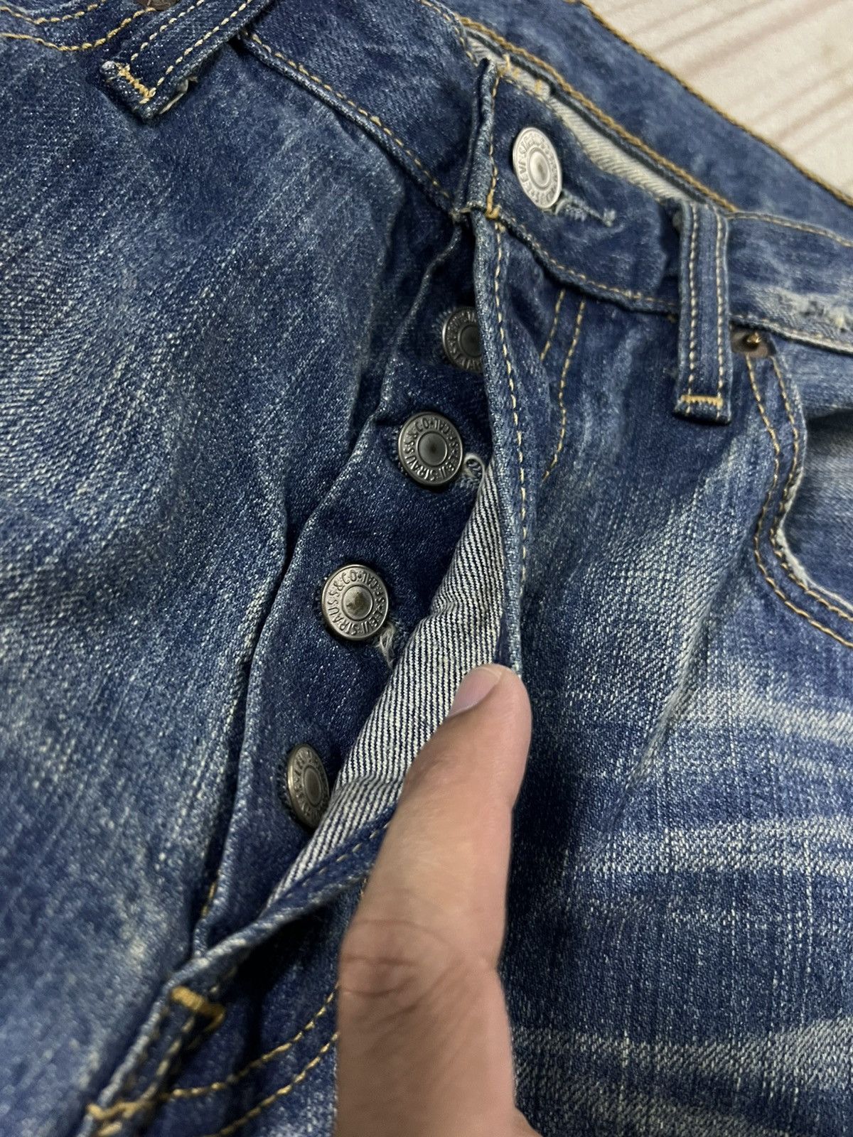 Levi's × Levi's Vintage Clothing VINTAGE LEVIS 501 CROPPED DISTRESS JEANS Size US 31 - 10 Thumbnail