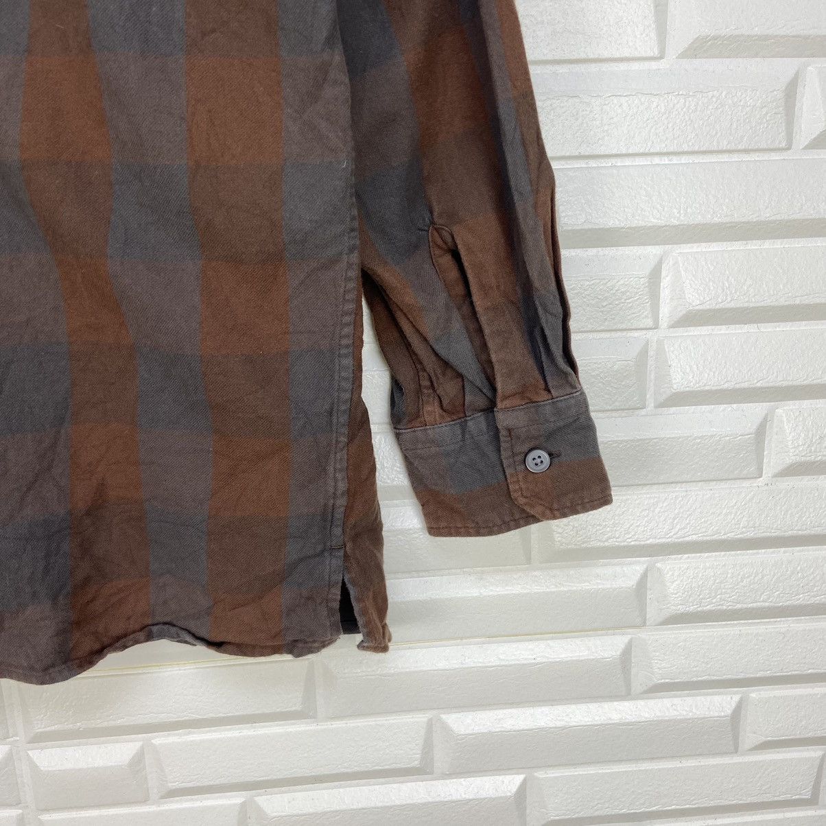 Lemaire × Uniqlo Lemaire X Uniqlo Classic Old School Brown Check Button Down Size US L / EU 52-54 / 3 - 6 Thumbnail