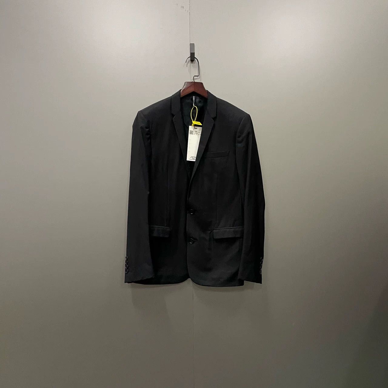 Dior Dior Black Suit Size 44 Size US S / EU 44-46 / 1 - 1 Thumbnail