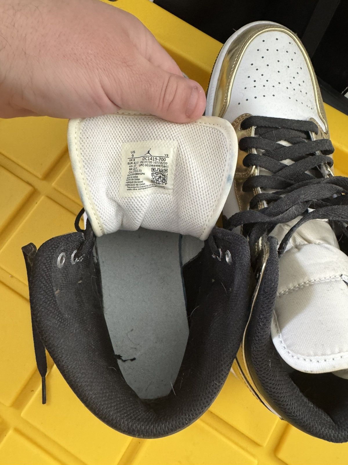 Jordan Brand Jordan Sneakers White and Gold Size US 9 / EU 42 - 5 Thumbnail