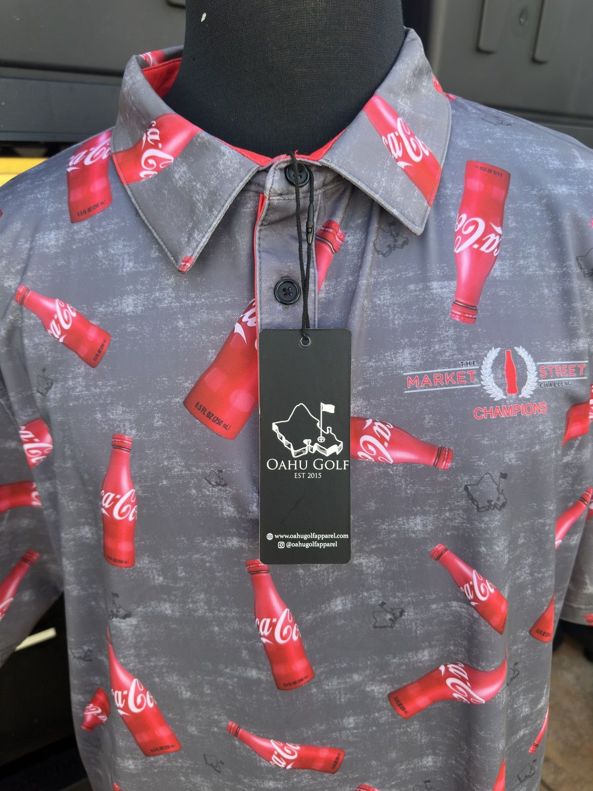 Coca Cola NWT Coca Cola X Oahu Golf Men's Polo XL Promo Shirt Hawaii Size US XL / EU 56 / 4 - 3 Thumbnail
