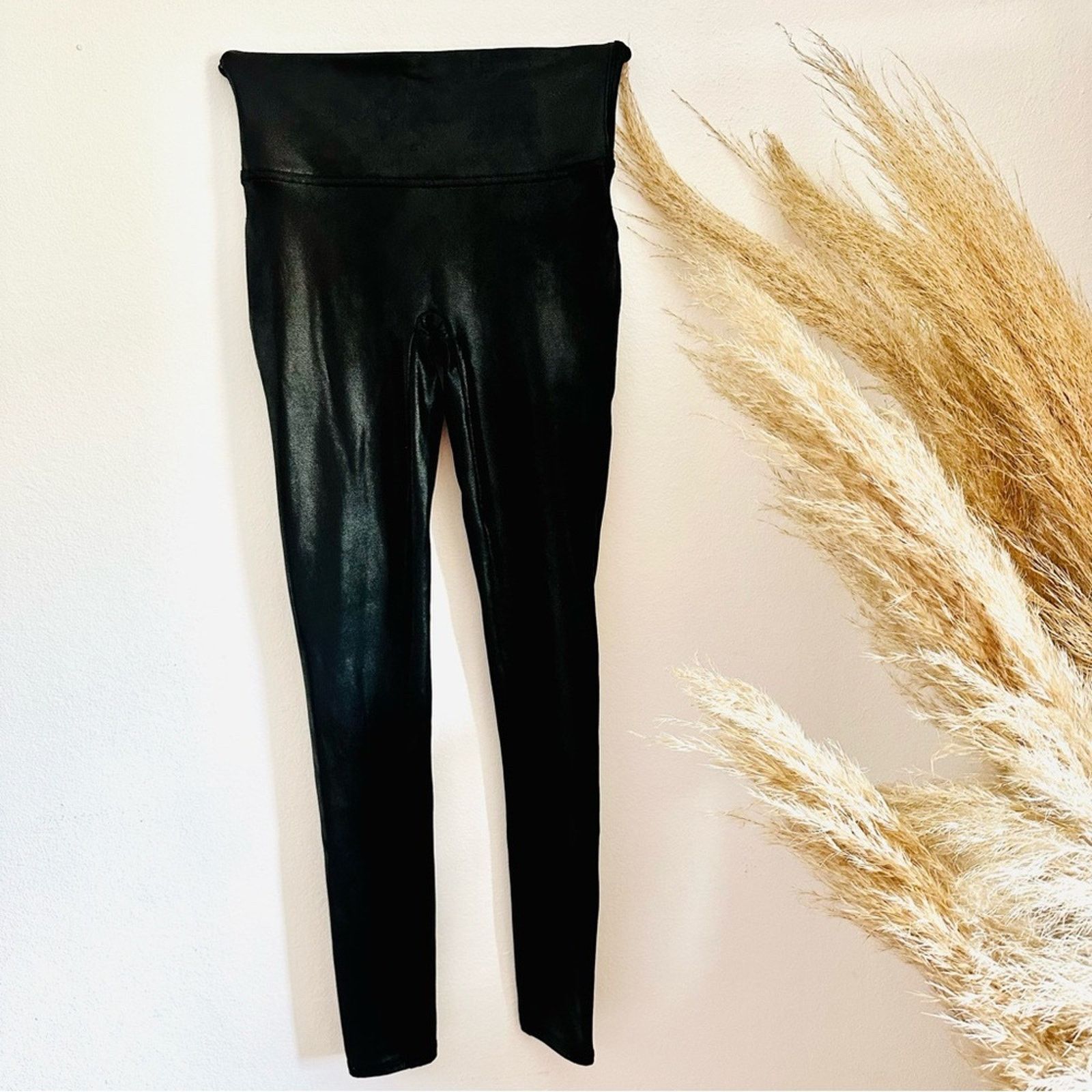 Spanx SPANX Leather Black High Stretch Pants Yoga Leggings Tights Size 28" / US 6 / IT 42 - 11 Thumbnail