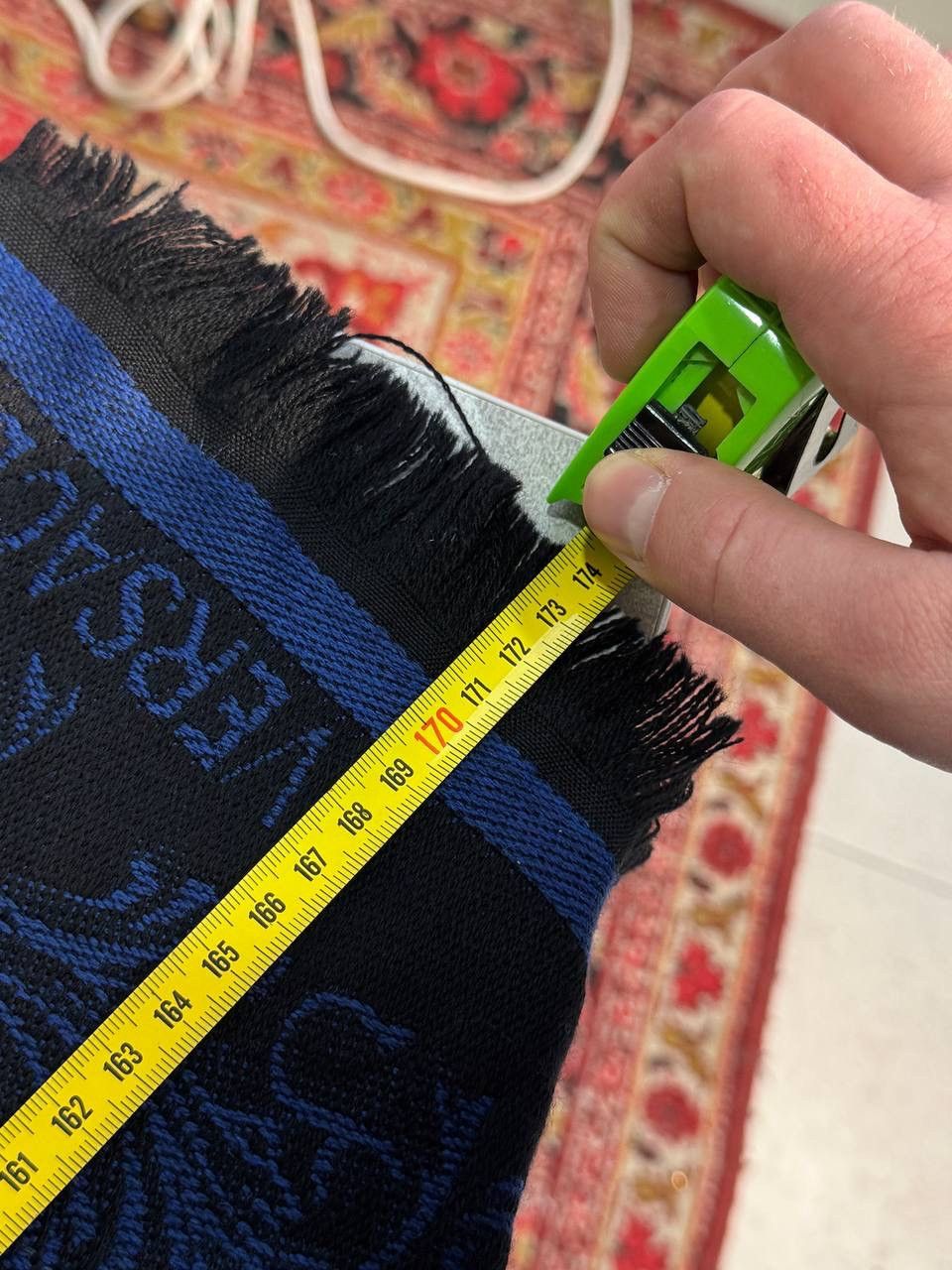Versace Versace Scarf wool made in Italy Size ONE SIZE - 7 Thumbnail