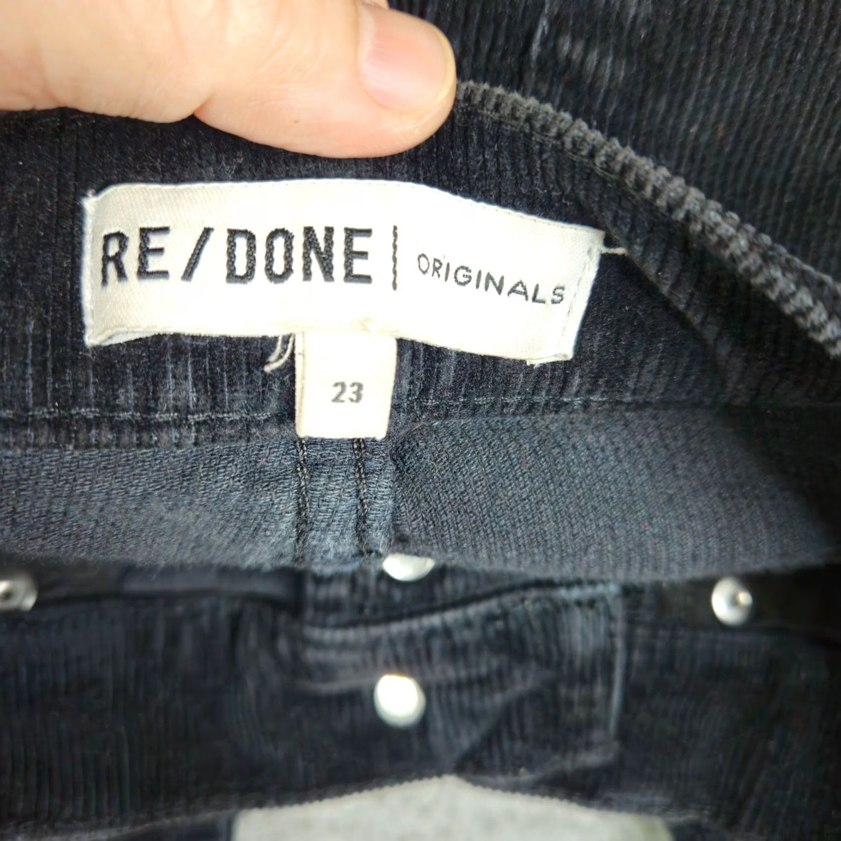 RE/DONE RE/DONE Women's black corduroy Casual Pant Size 23 Pants Regular Straight Fall Women Pants Black 23 Size 40" / US 18 - 3 Thumbnail