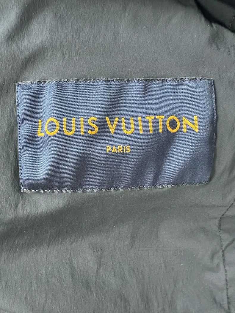 Louis Vuitton Louis Vuitton Navy blue assault jacket Size US M / EU 48-50 / 2 - 3 Thumbnail