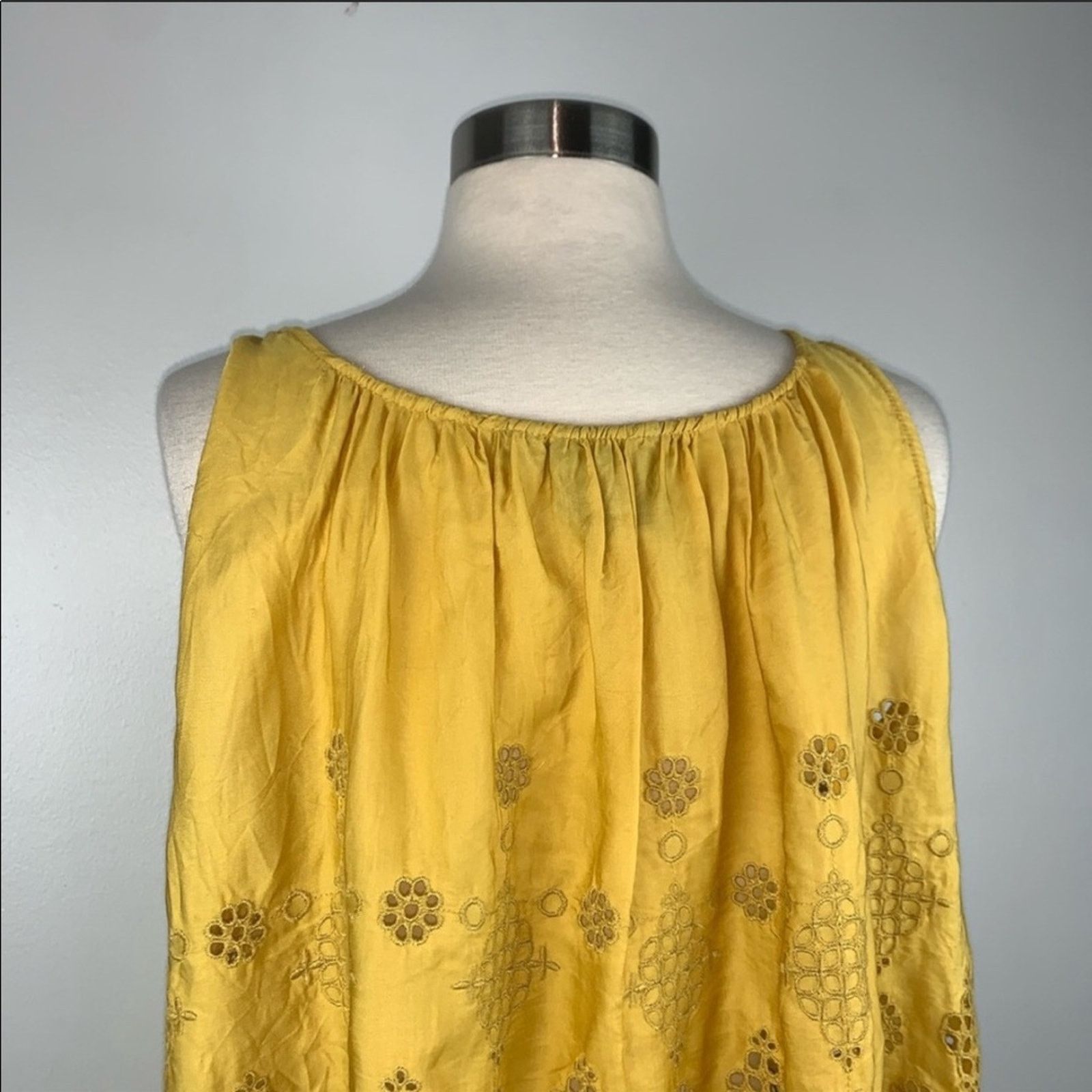 ANTHROPOLOGIE VANESSA Gold Bettina Eyelet Lace Swing Tank Top Blouse outlet Shirt 8