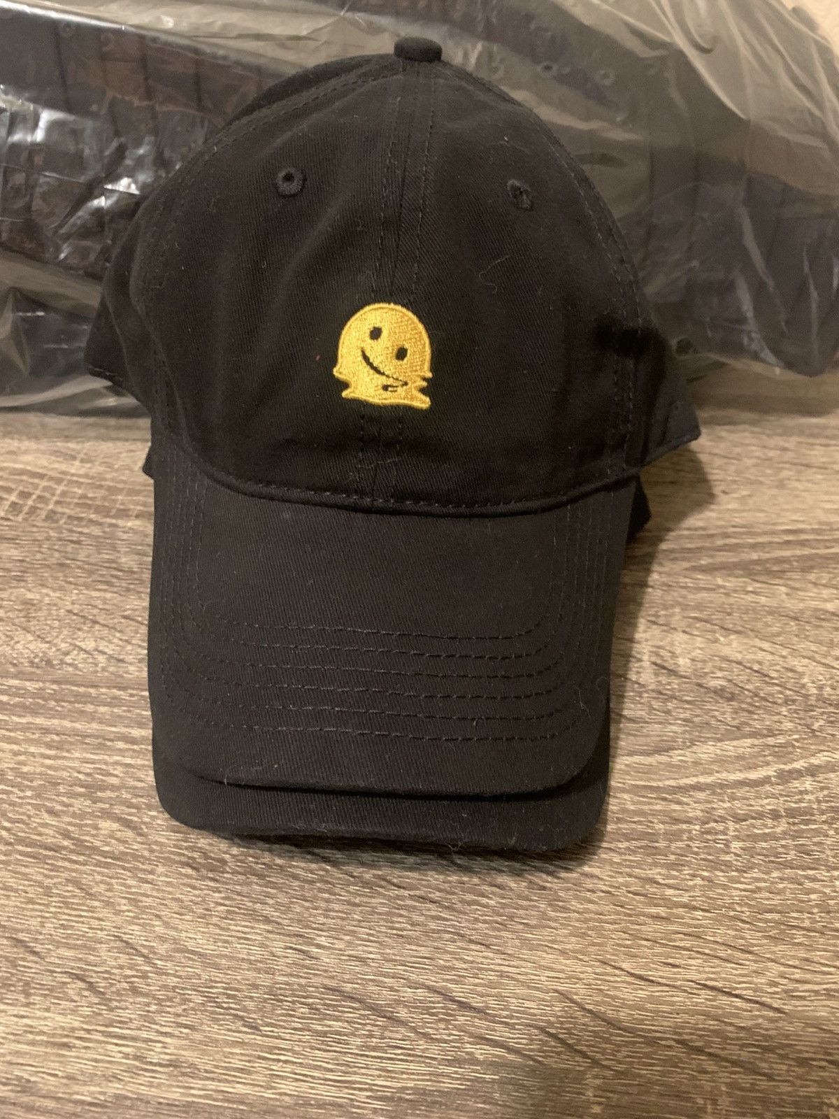 Other Melting Smiley Face Size ONE SIZE - 2 Thumbnail