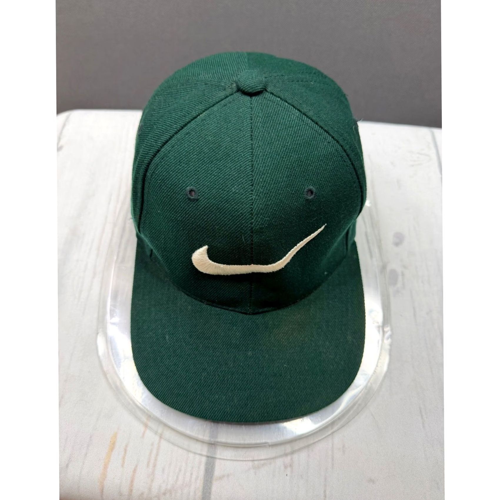 Nike VINTAGE Nike Baseball Cap Unisex Green Embroidered Swoosh OSFM Size ONE SIZE - 2 Thumbnail