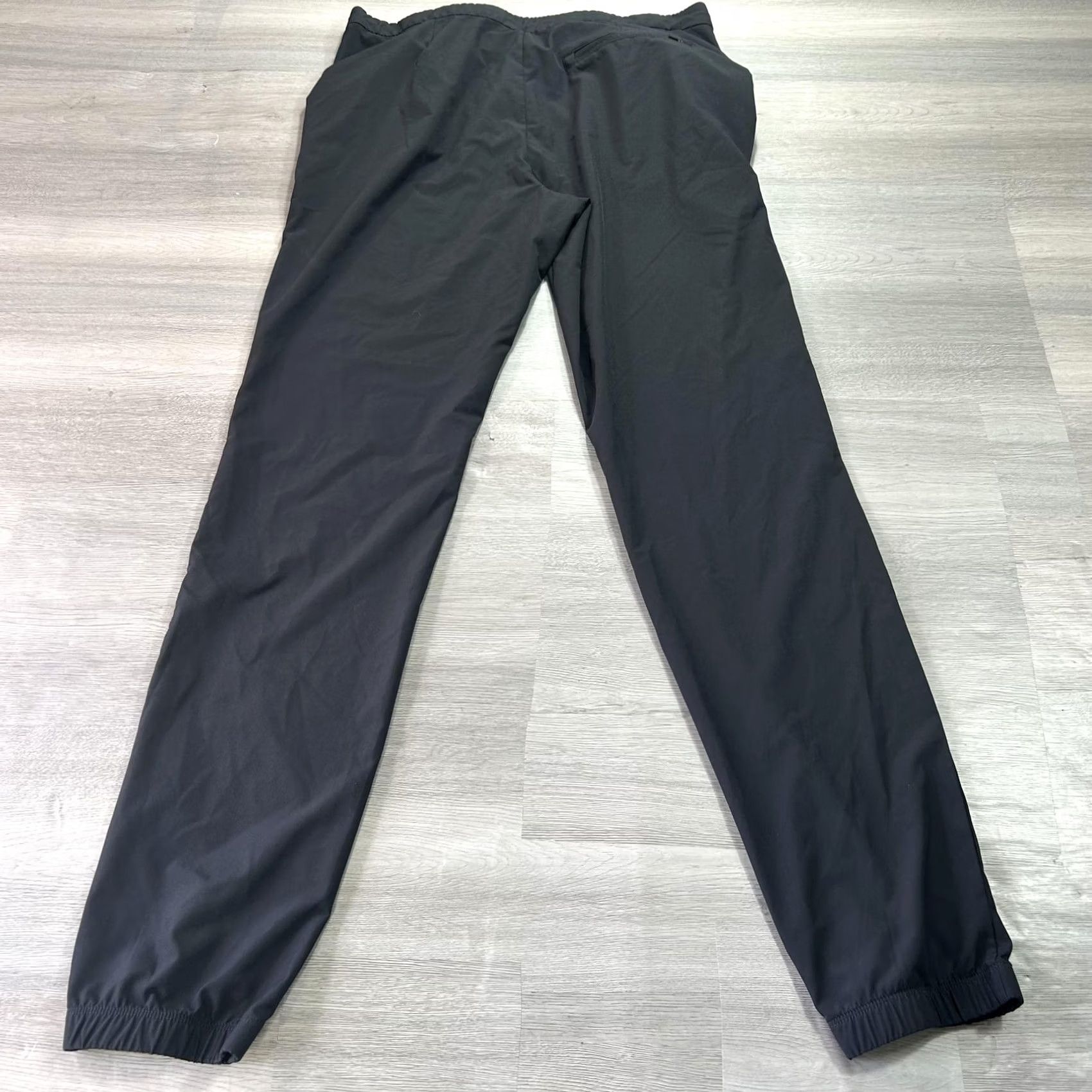 Quince Quince Mens Small Gray Performance Tech Jogger Pants Regular Fit Zip Pocket Pockets Stretch Size US 29 - 2 Thumbnail